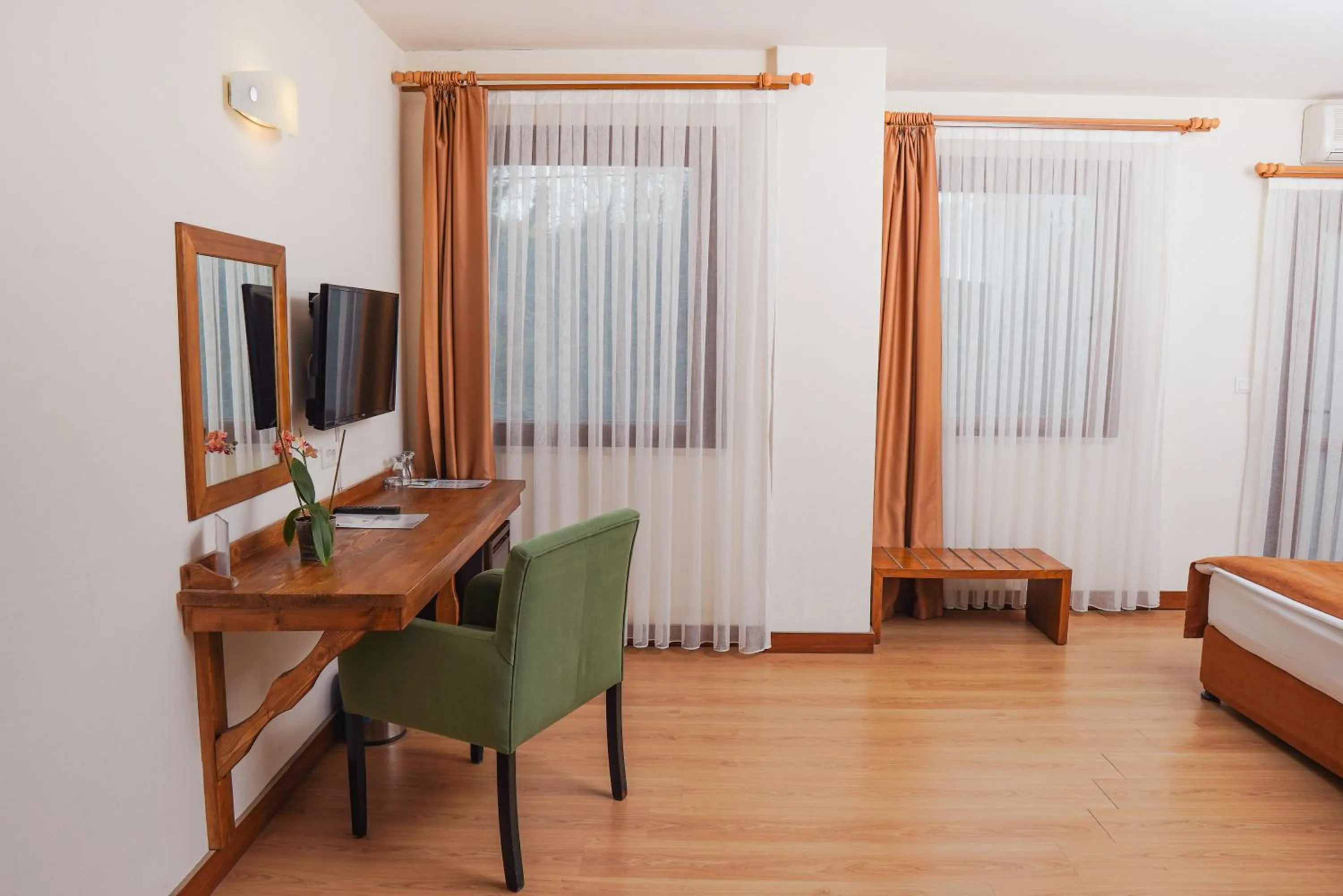 TV and multimedia in A Diamond The Resort Spa Sapanca