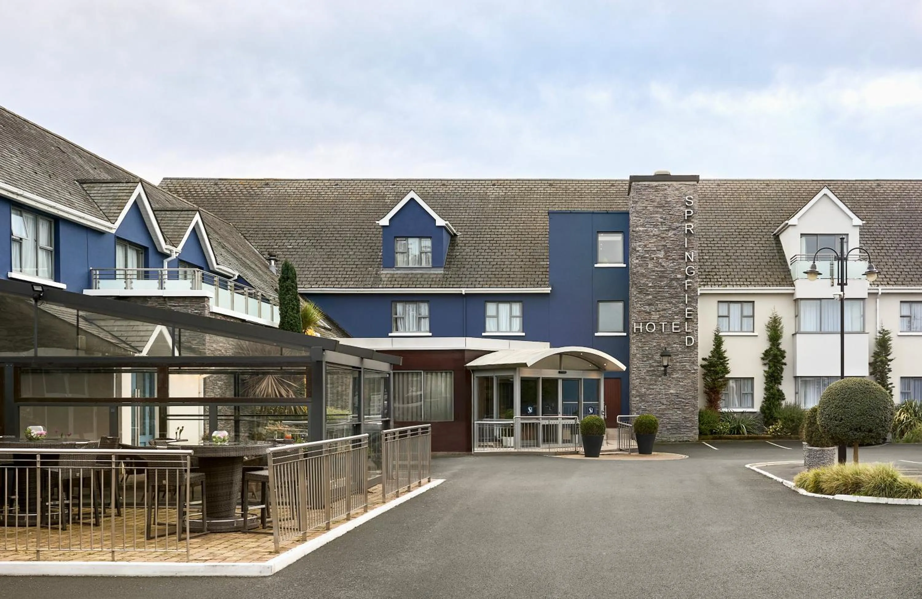 Property building in Springfield Hotel