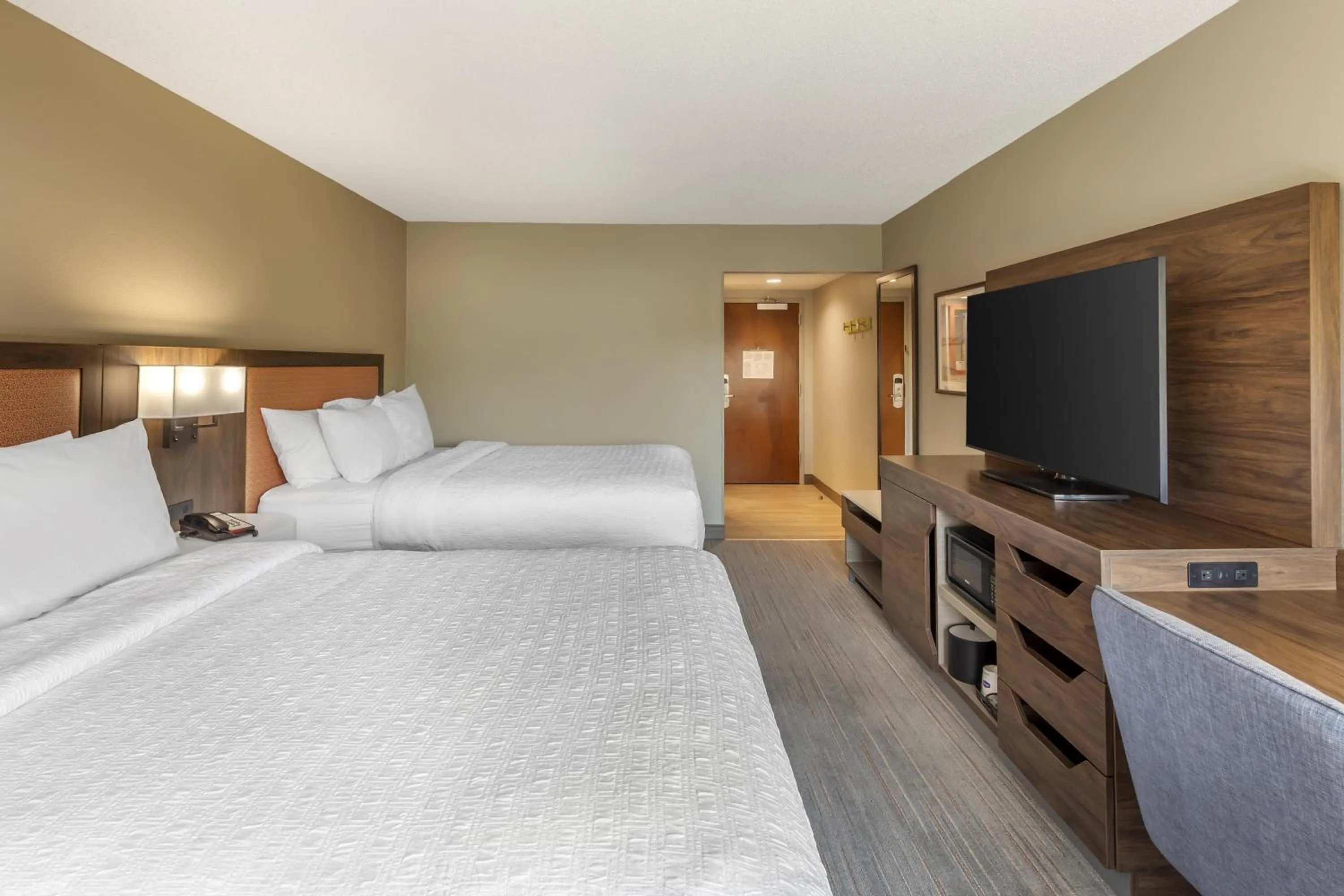 Bed in Hampton Inn New Bern