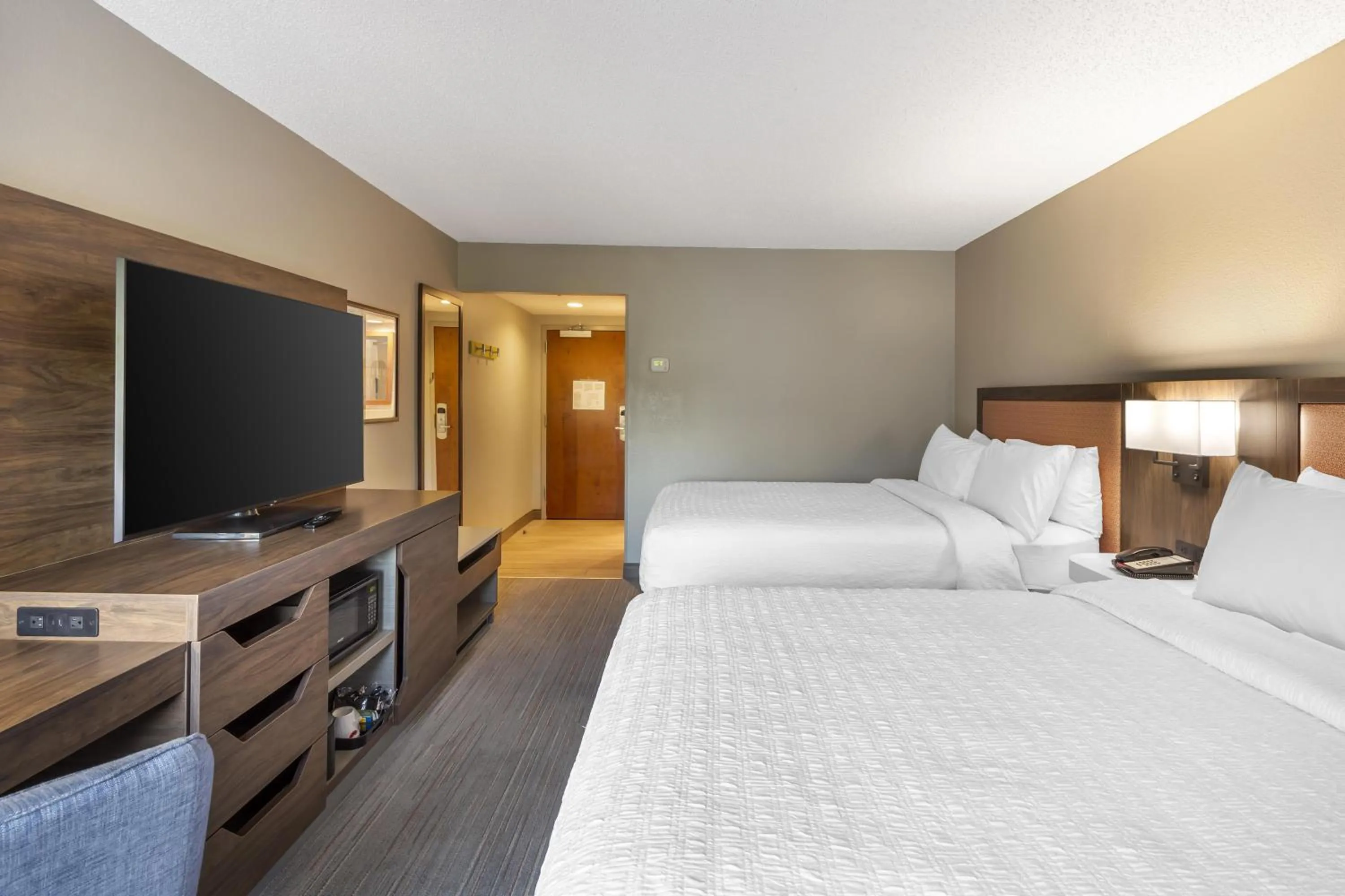 Bed in Hampton Inn New Bern