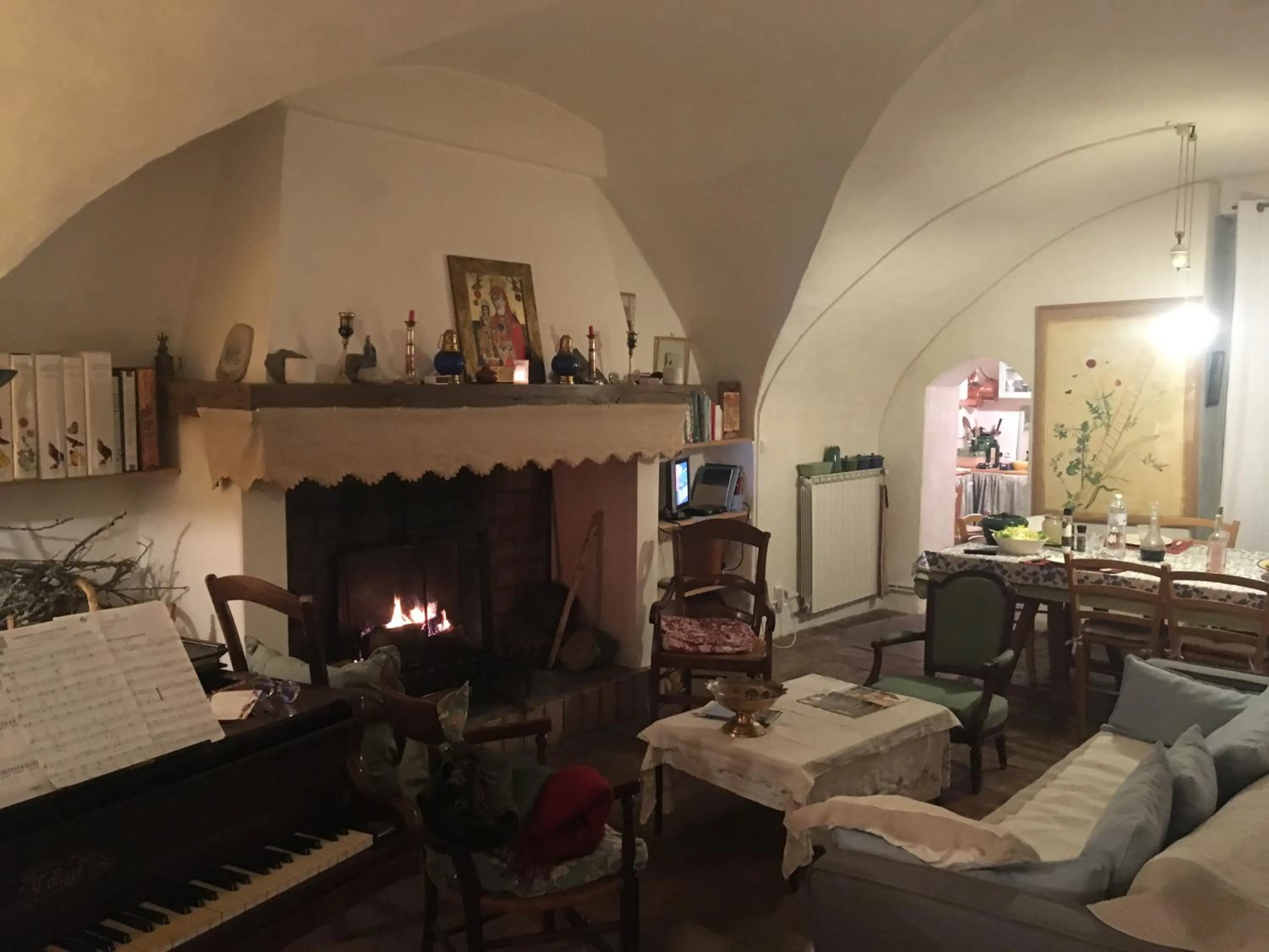 Communal lounge/ TV room in Les Asphodèles Amélie