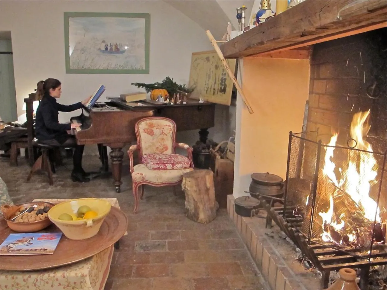 Communal lounge/ TV room in Les Asphodèles Amélie