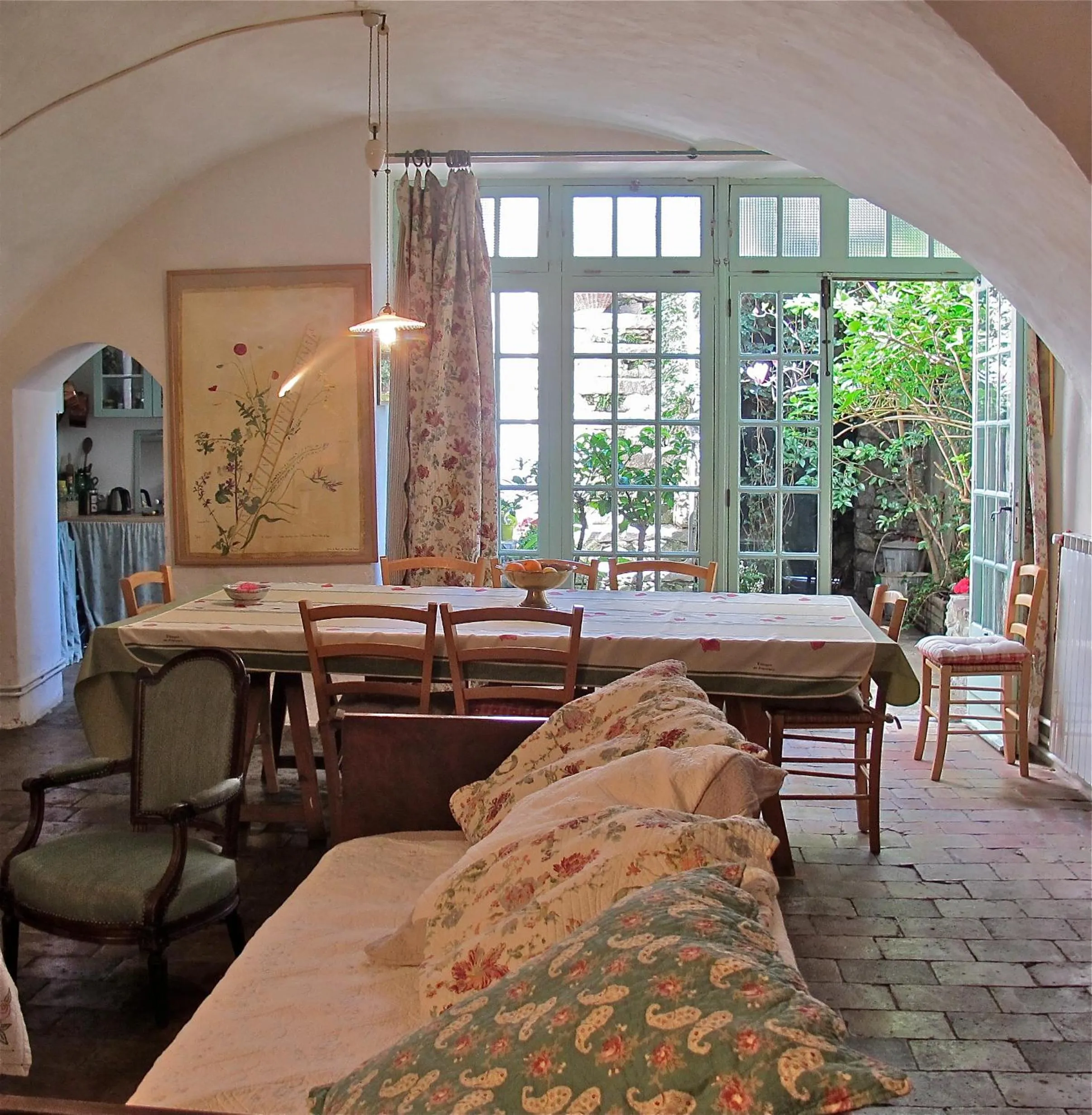 Spring in Les Asphodèles Amélie