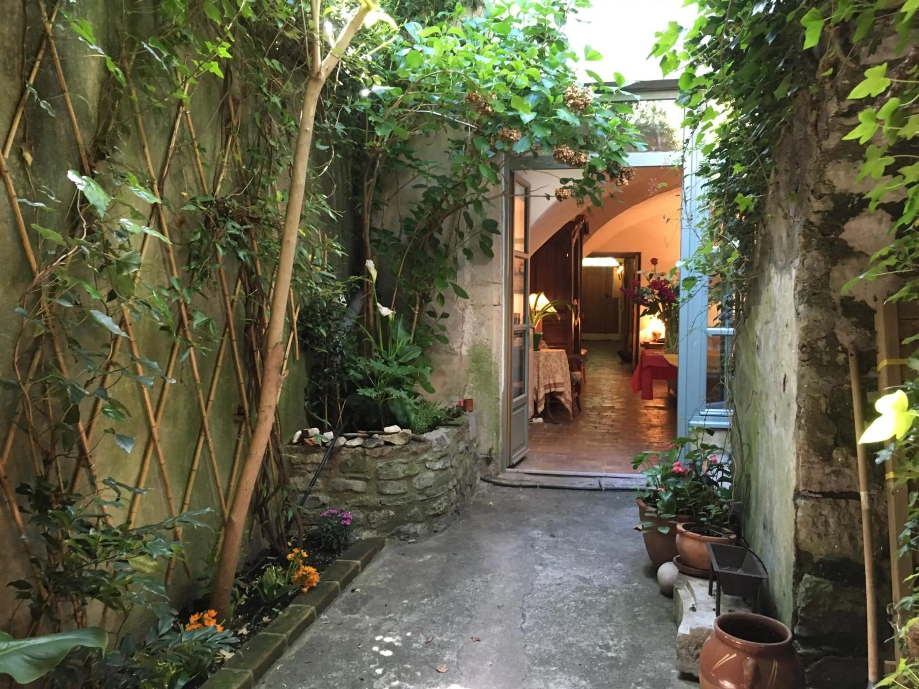 Patio in Les Asphodèles Amélie