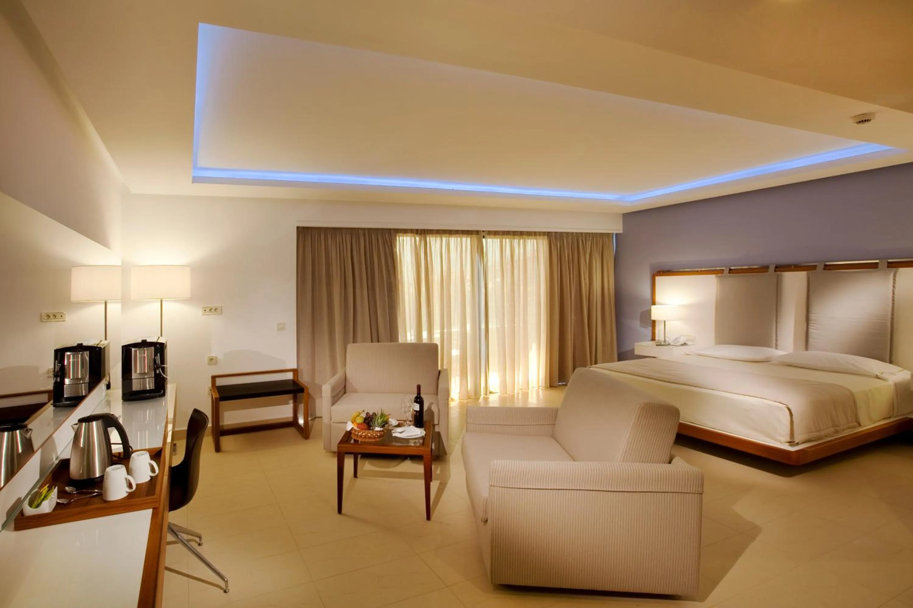 Photo of the whole room, Bed in Alimounda Mare Hotel