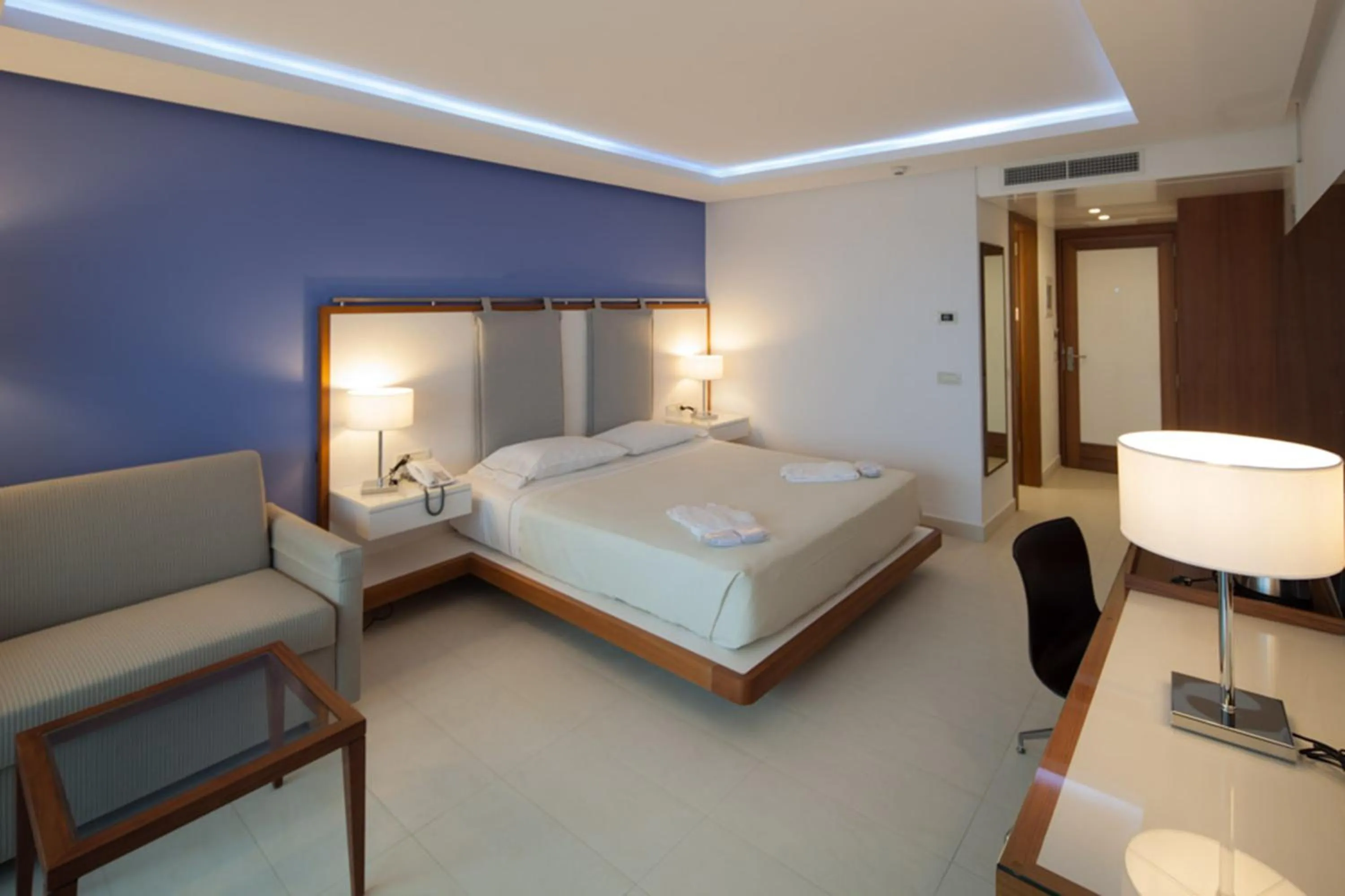 Photo of the whole room, Bed in Alimounda Mare Hotel