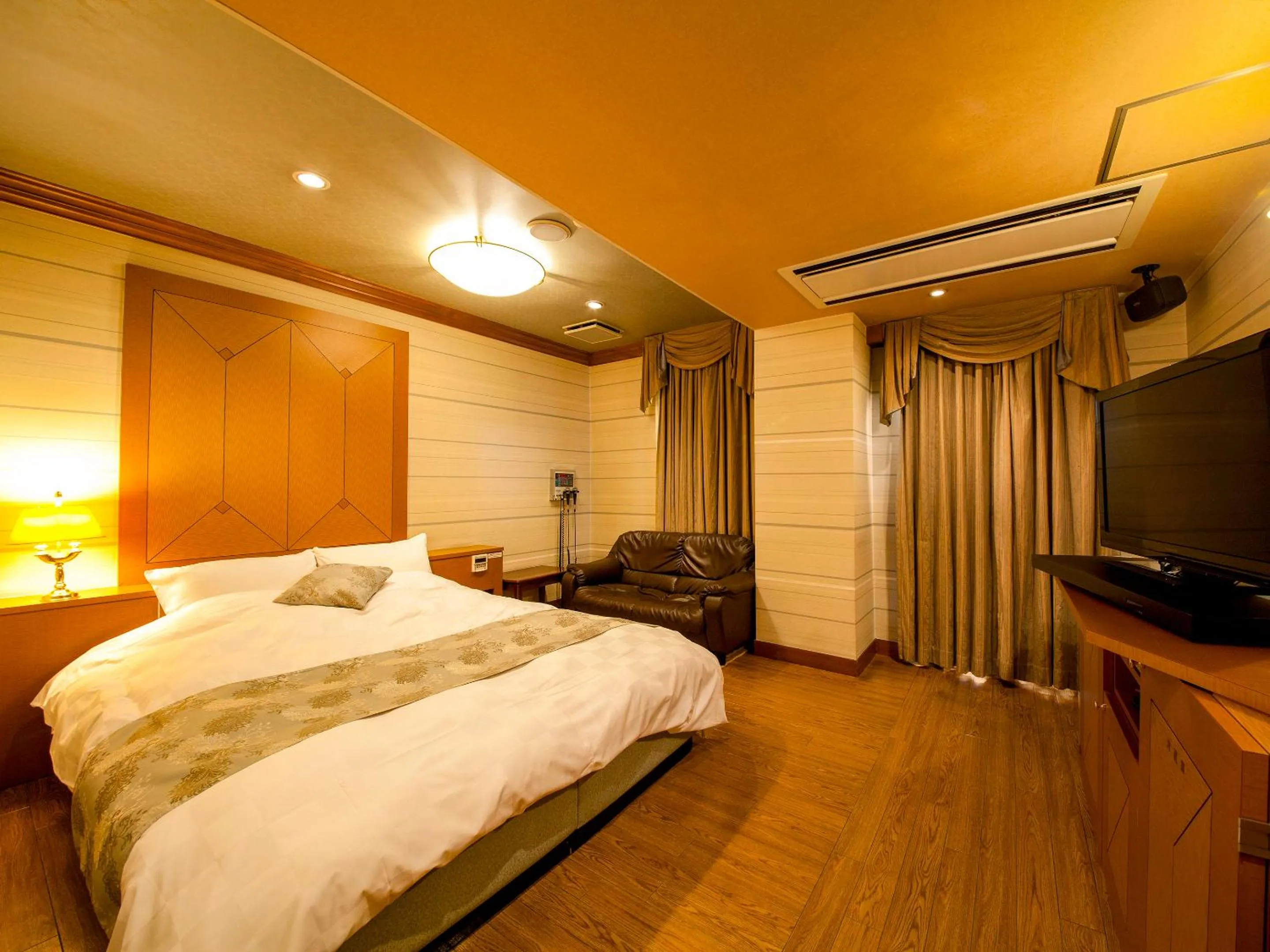 Bed in Saint martin (Adult Only)