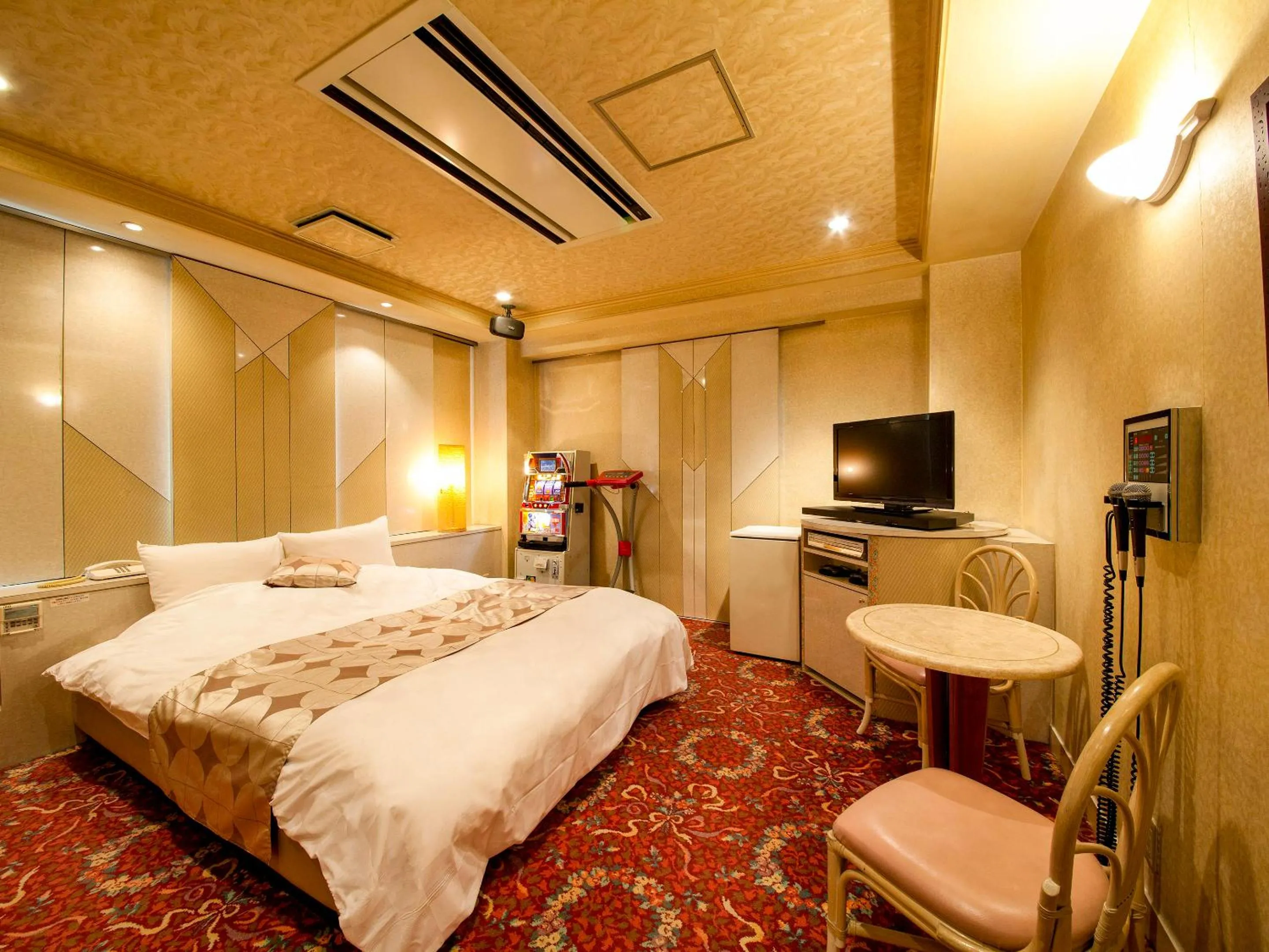 Bed in Saint martin (Adult Only)