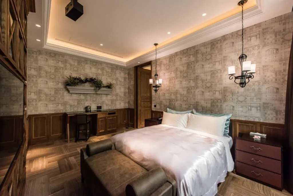 Photo of the whole room, Bed in Green Palm Motel