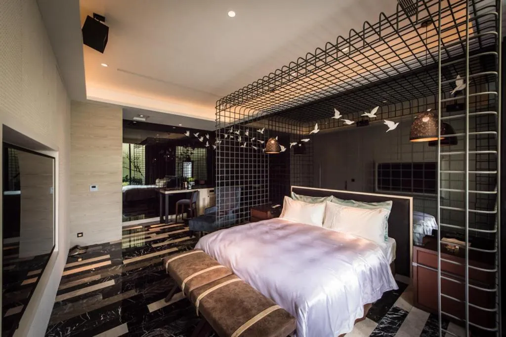 Photo of the whole room, Bed in Green Palm Motel