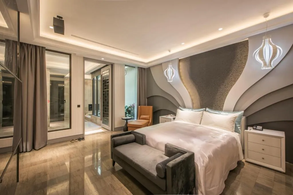 Photo of the whole room, Bed in Green Palm Motel