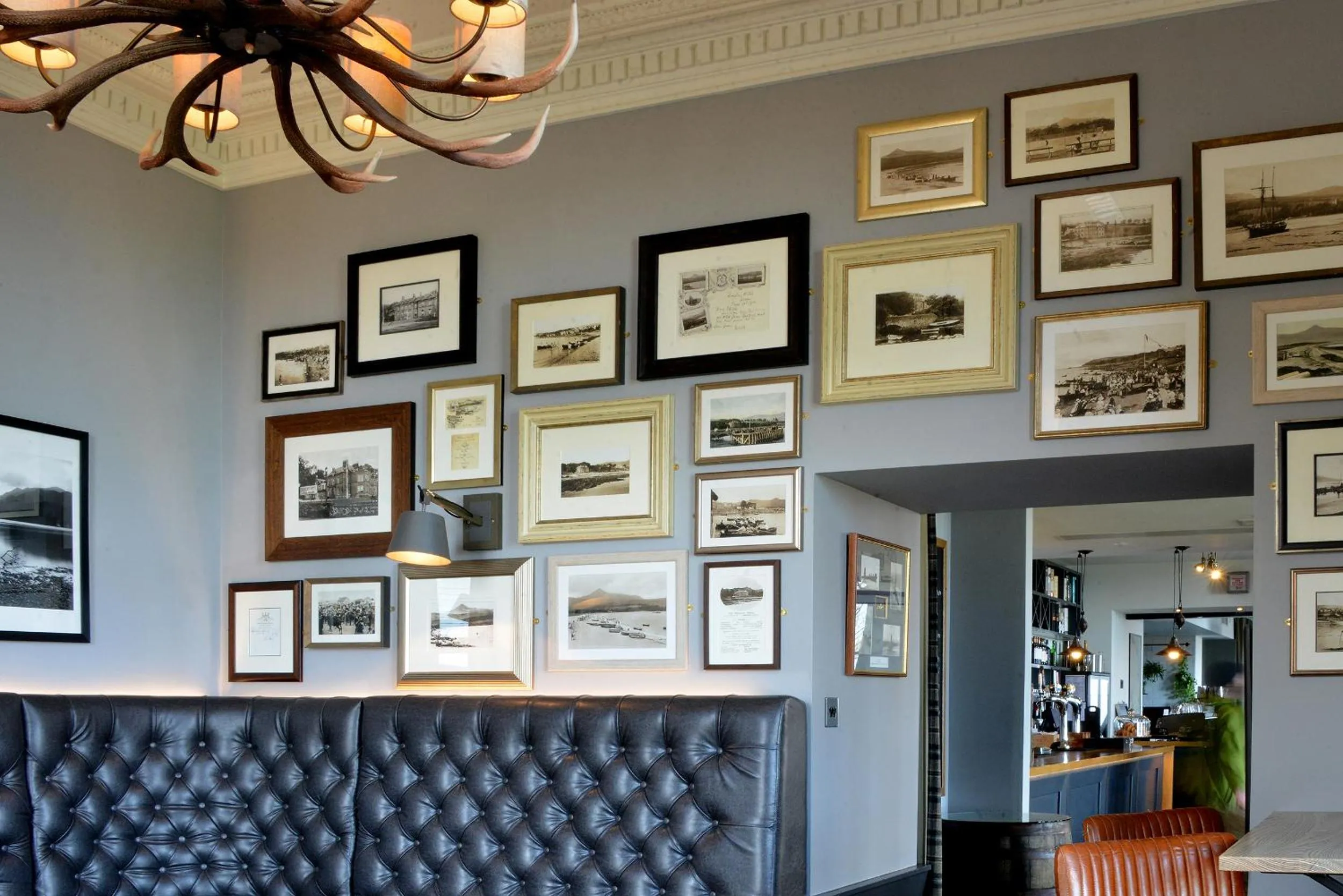 Restaurant/places to eat in The Douglas Hotel