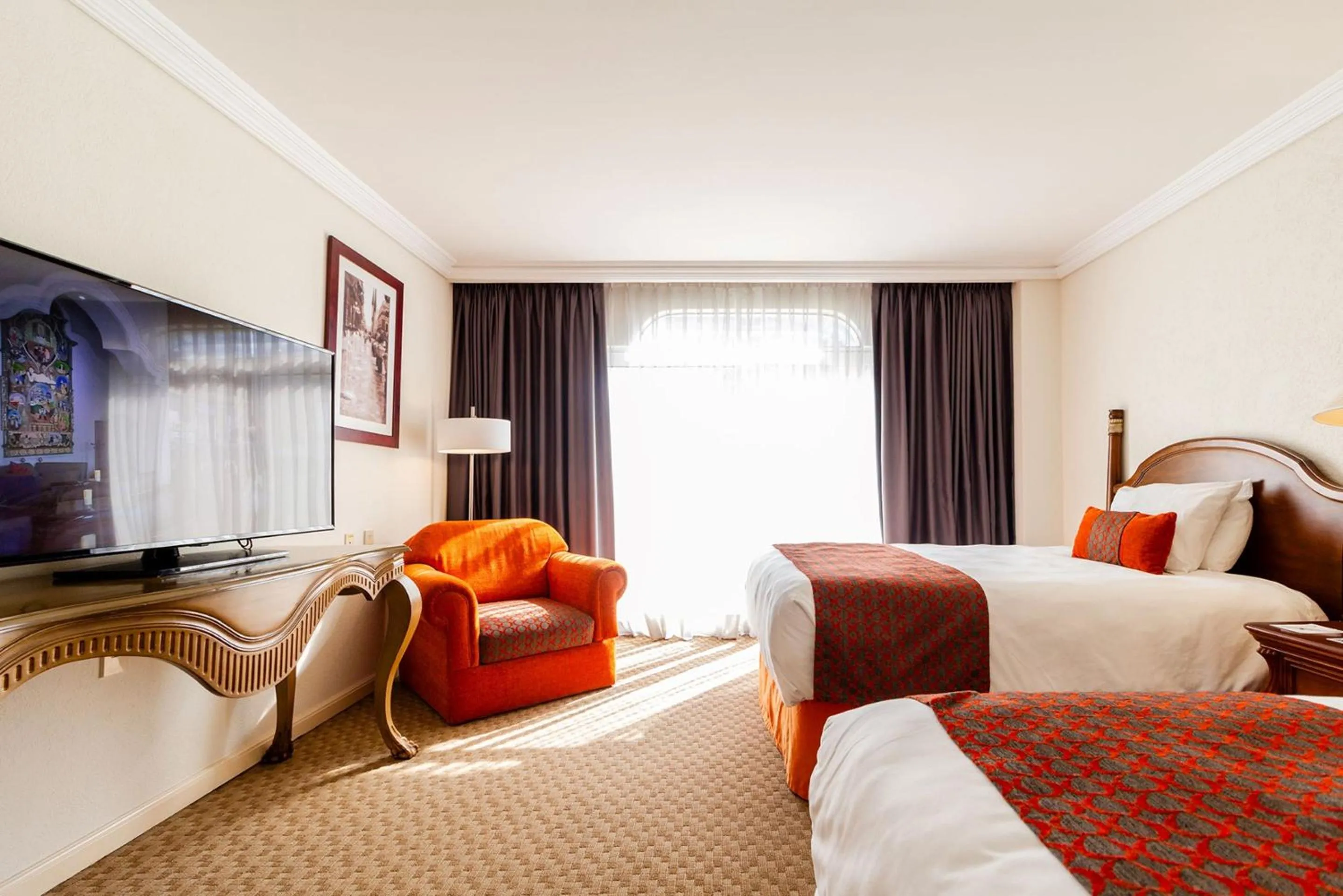 Photo of the whole room, Bed in Camino Real Puebla Angelopolis