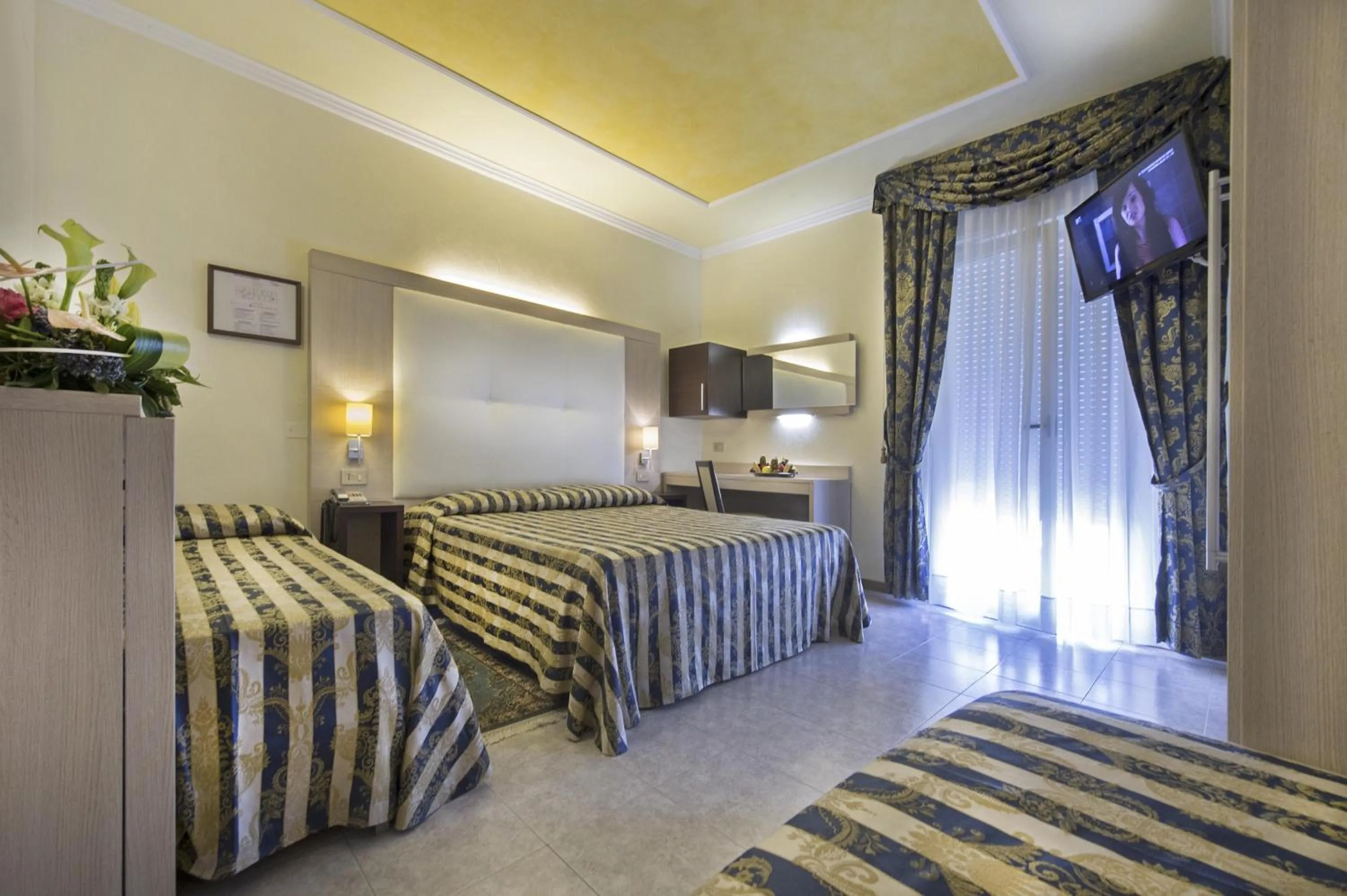 Photo of the whole room, Bed in Hotel Hollywood***S