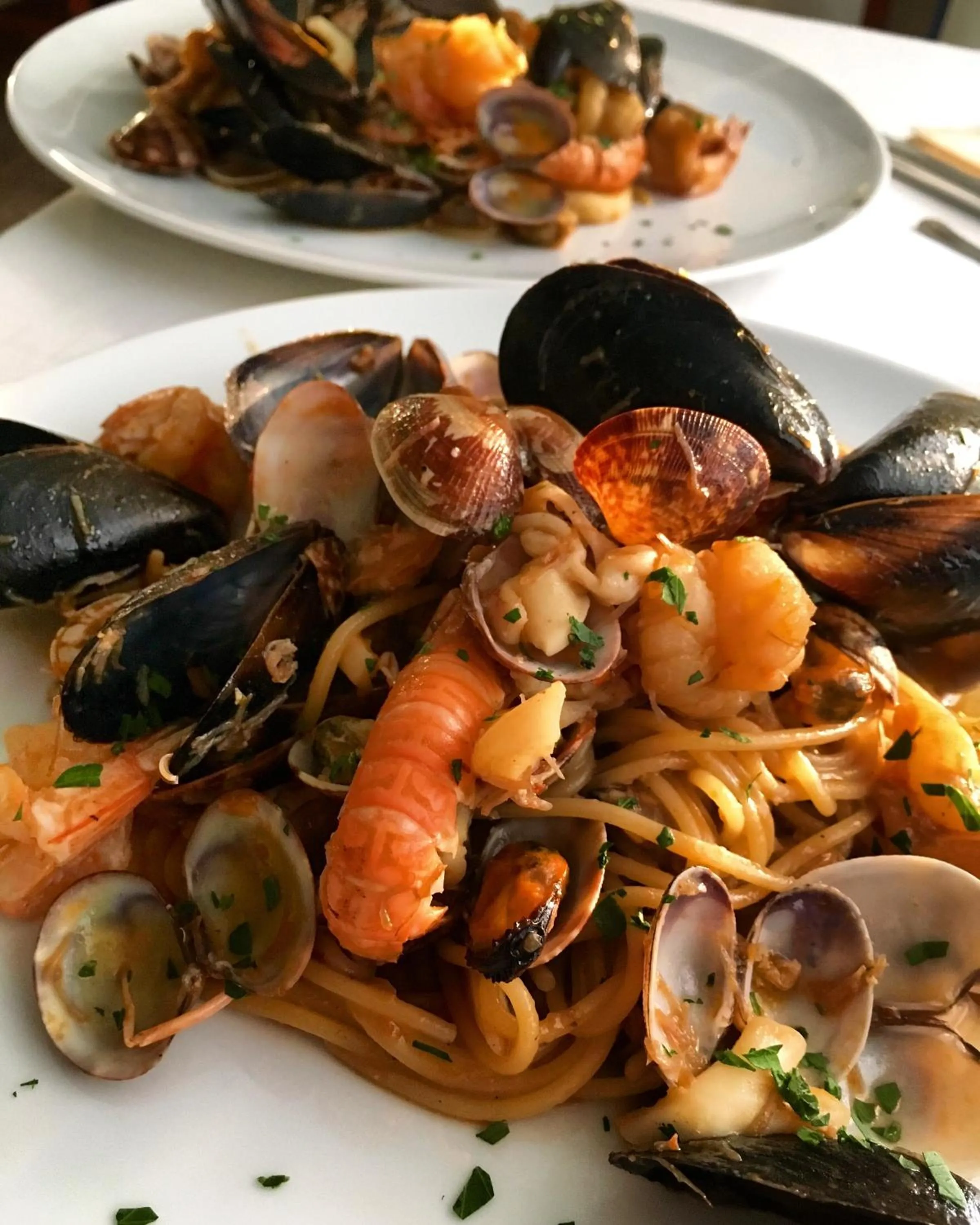 Lunch in Hotel Hollywood***S