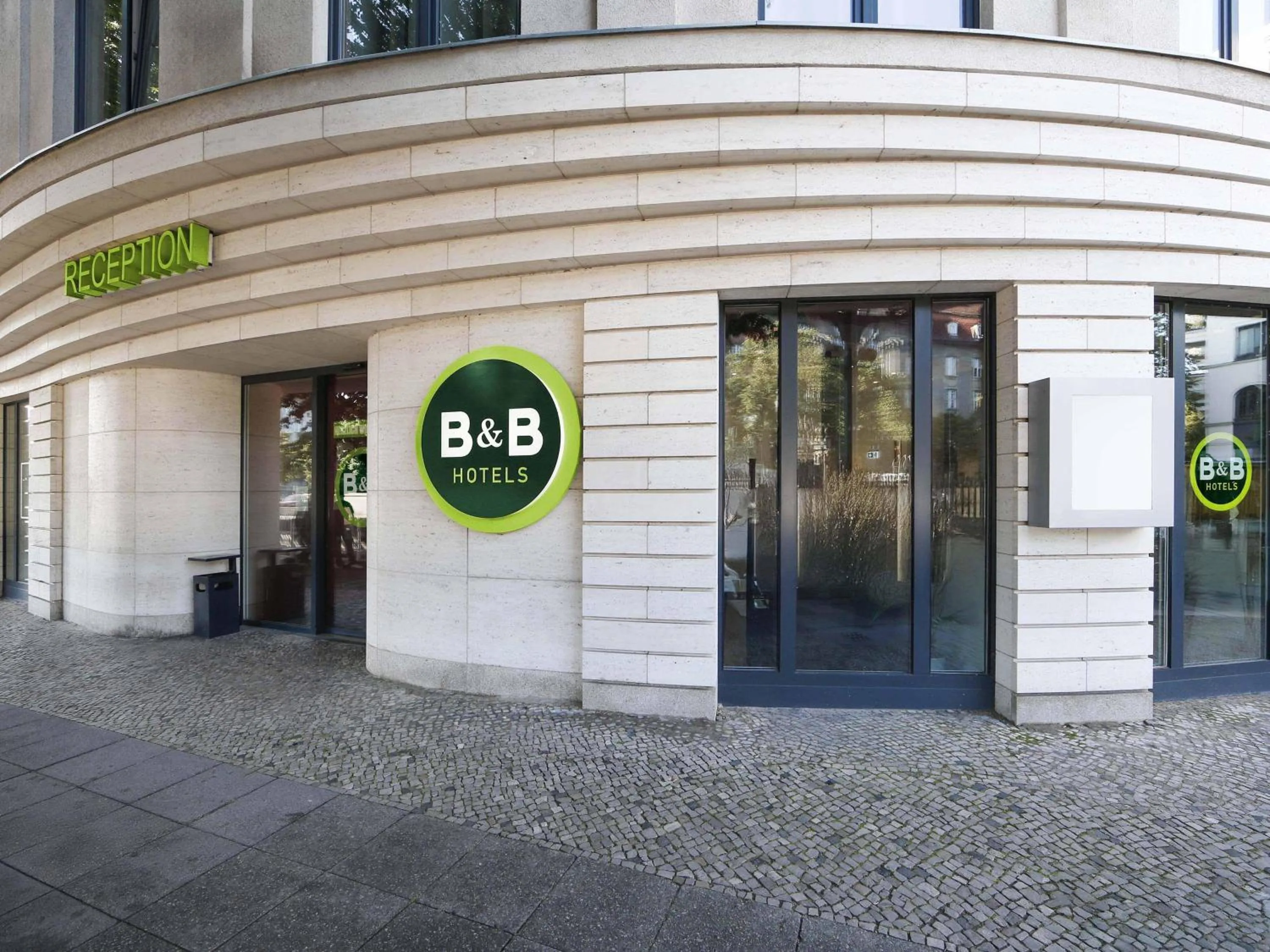 Property building in B&B Hotel Berlin-Charlottenburg