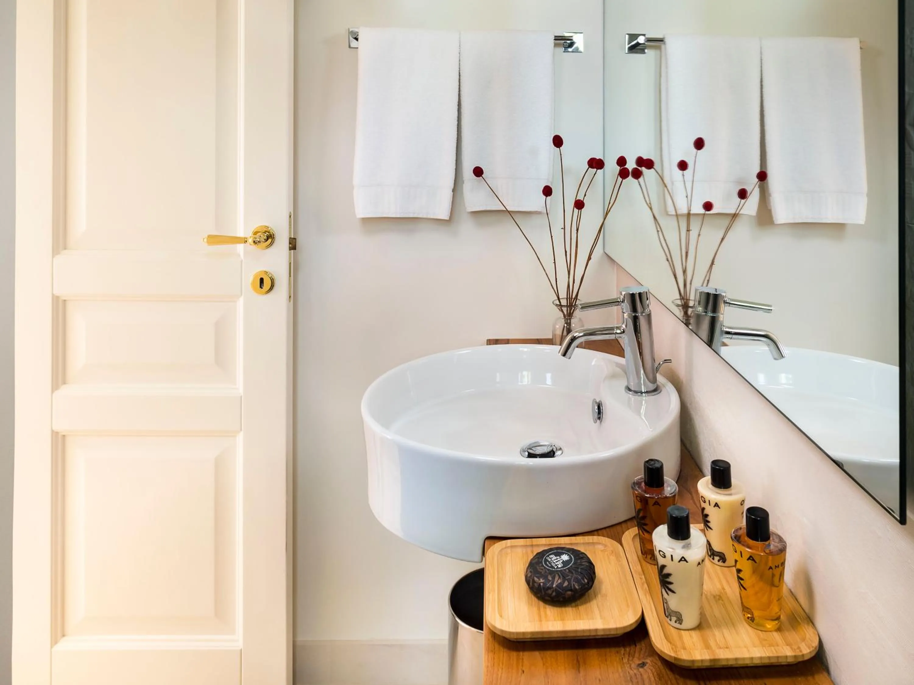 Bathroom in Relais San Giuliano