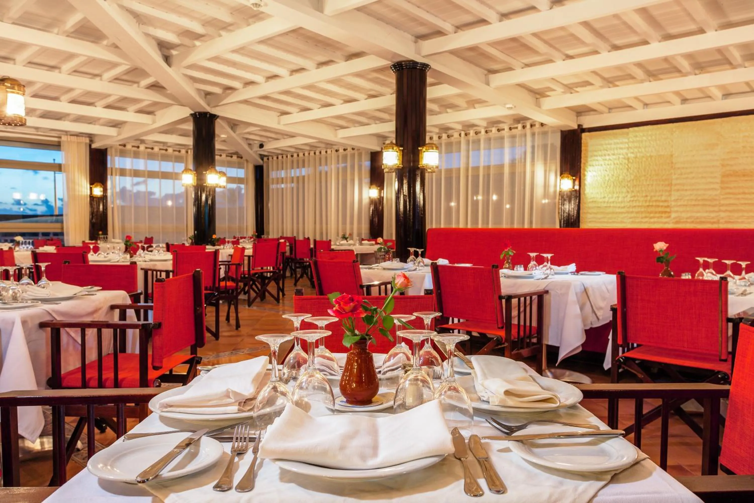 Restaurant/places to eat in Dunes d'Or Ocean Club