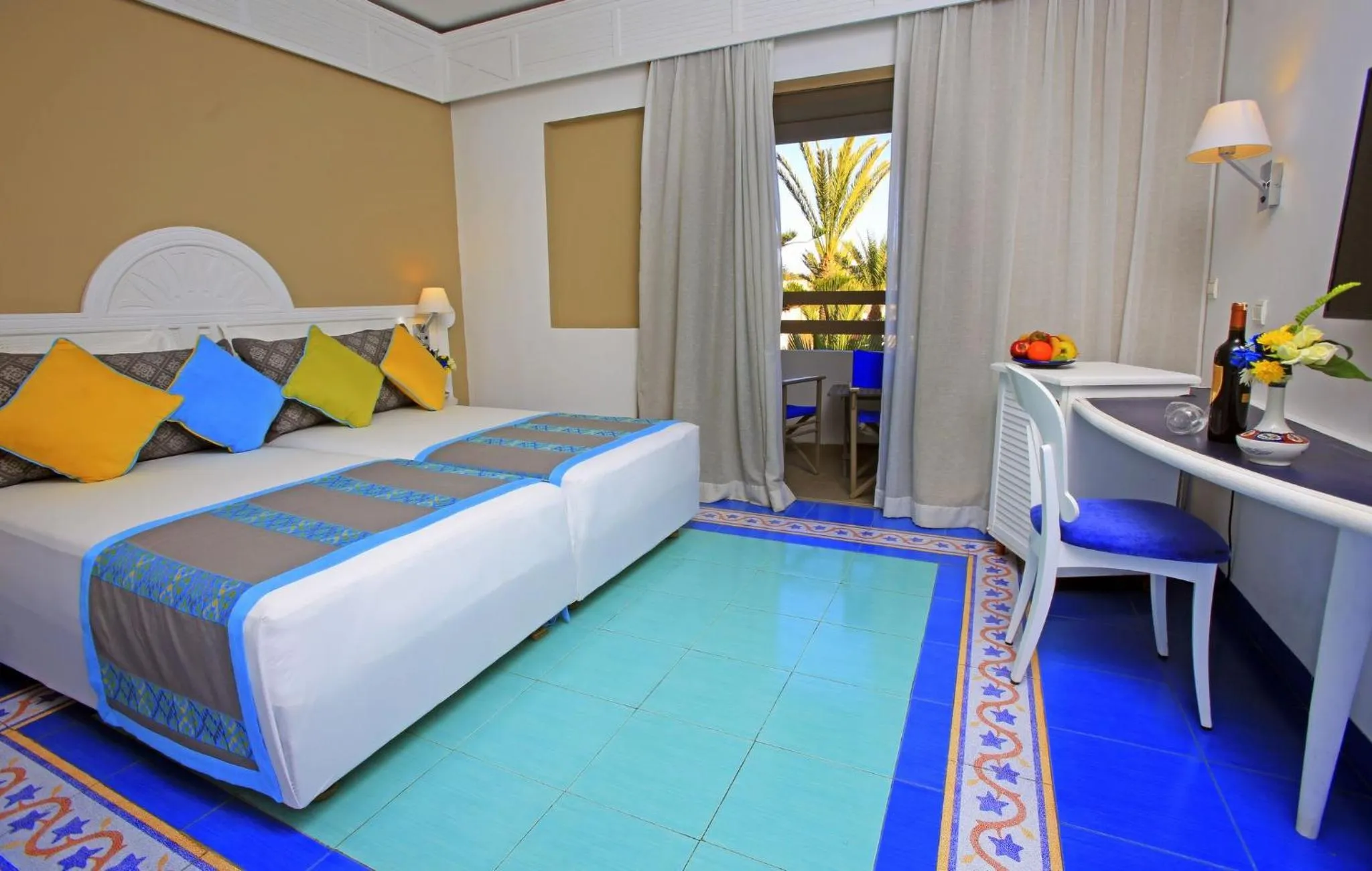 Bedroom, Bed in Dunes d'Or Ocean Club