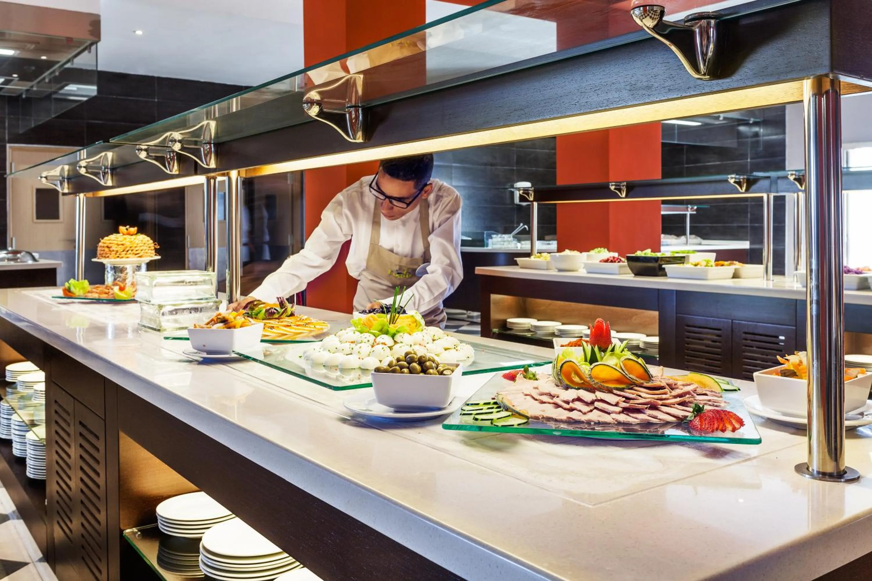 Staff in Dunes d'Or Ocean Club