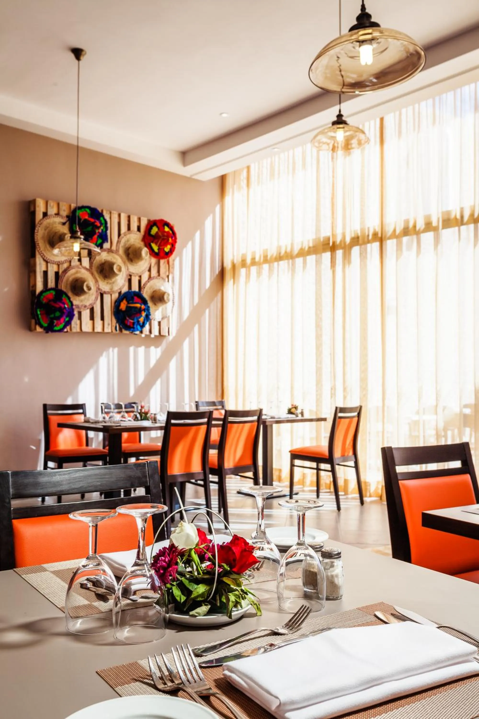 Restaurant/places to eat in Dunes d'Or Ocean Club