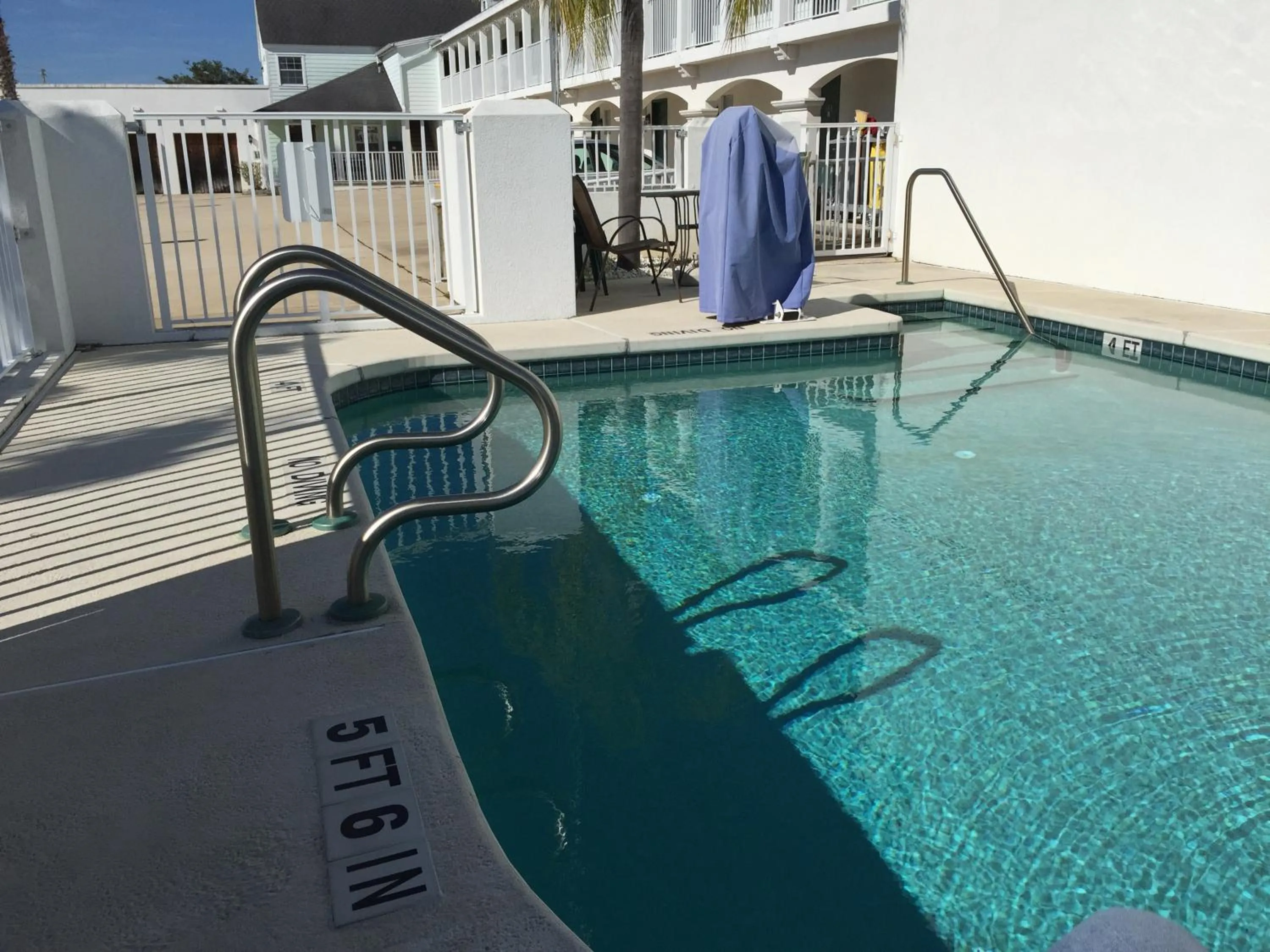 Swimming pool in Anastasia Inn - Saint Augustine