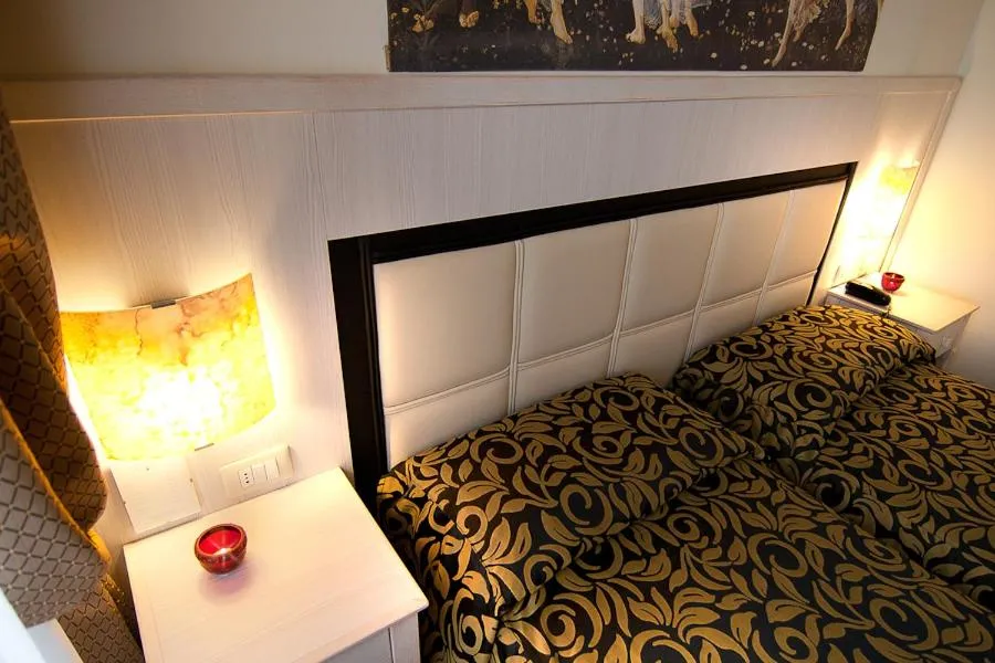 Bed in Florence Room B&B