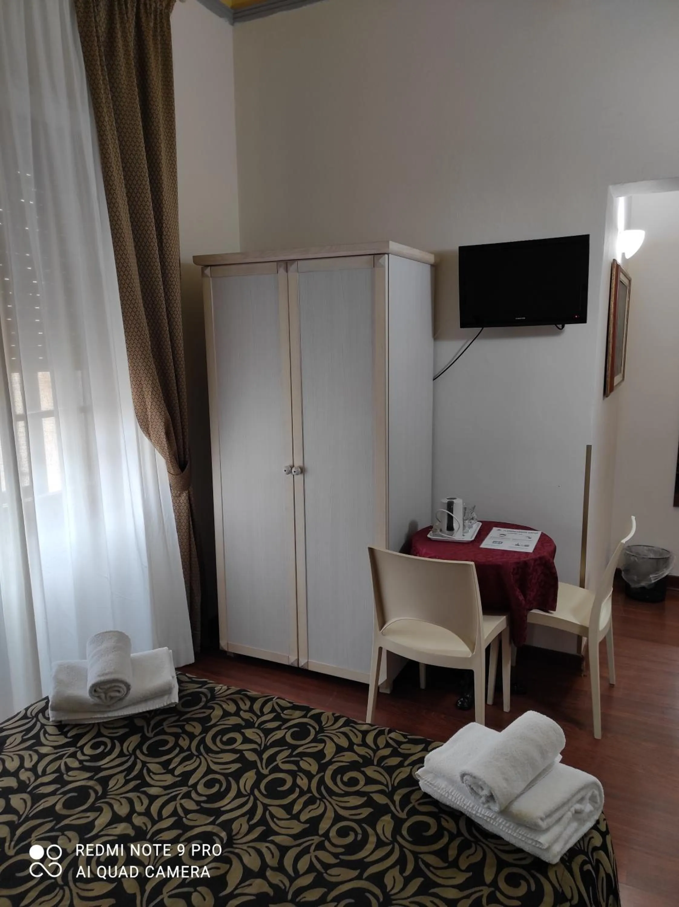 Bed in Florence Room B&B