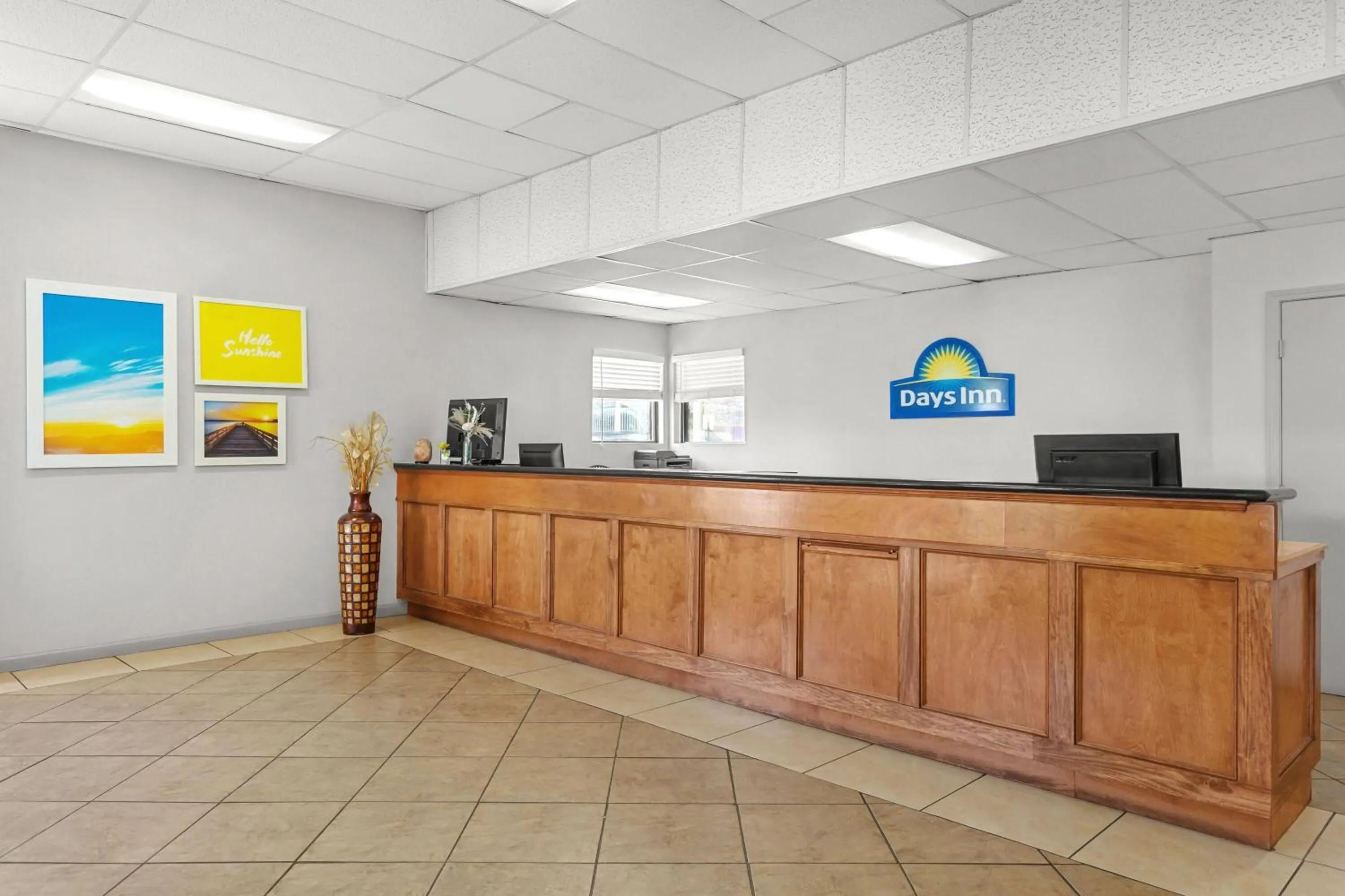 Lobby or reception in Days Inn by Wyndham Huntington