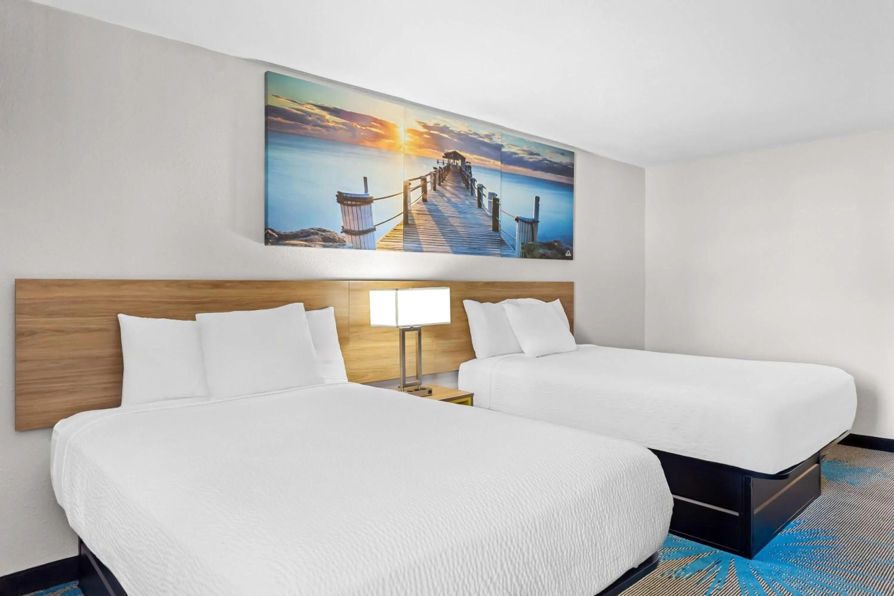 Bed in Days Inn by Wyndham Huntington