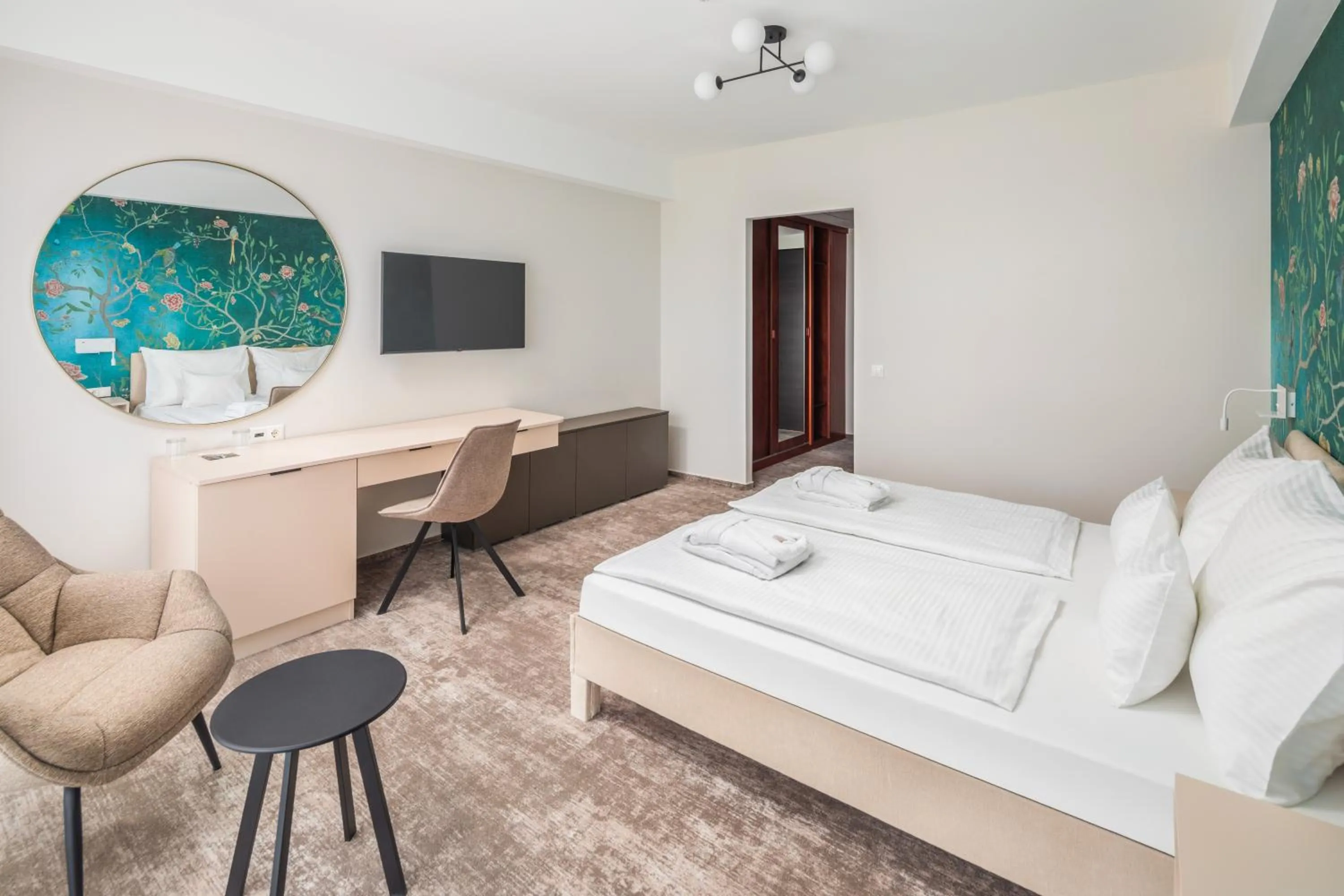 Bedroom, Bed in Hotel Atlantis Wellness & Conference