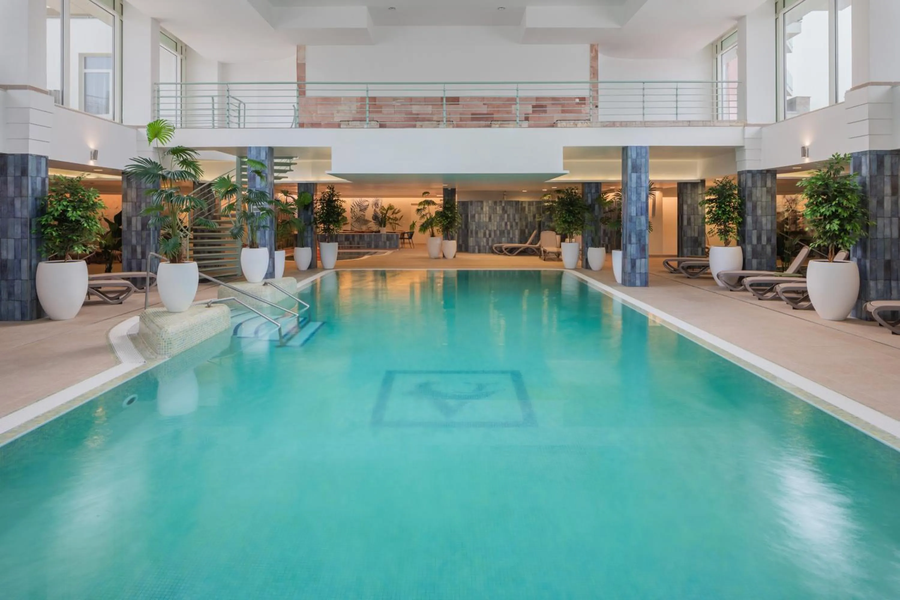 Swimming pool in Hotel Atlantis Wellness & Conference