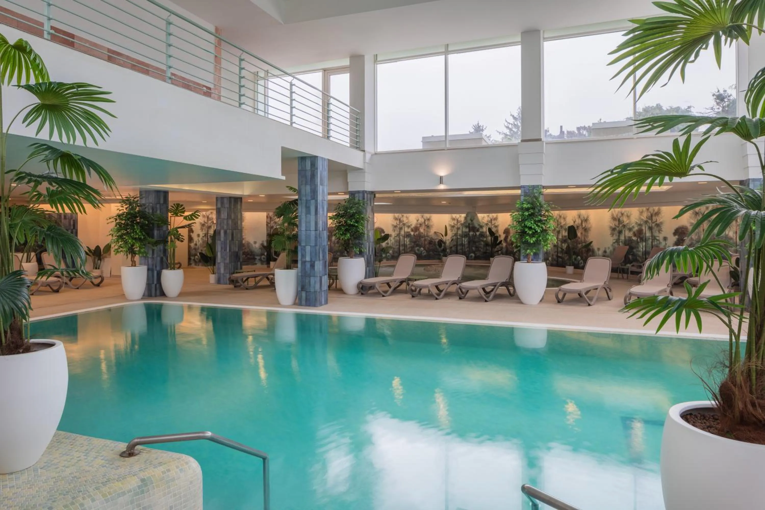 Swimming pool in Hotel Atlantis Wellness & Conference