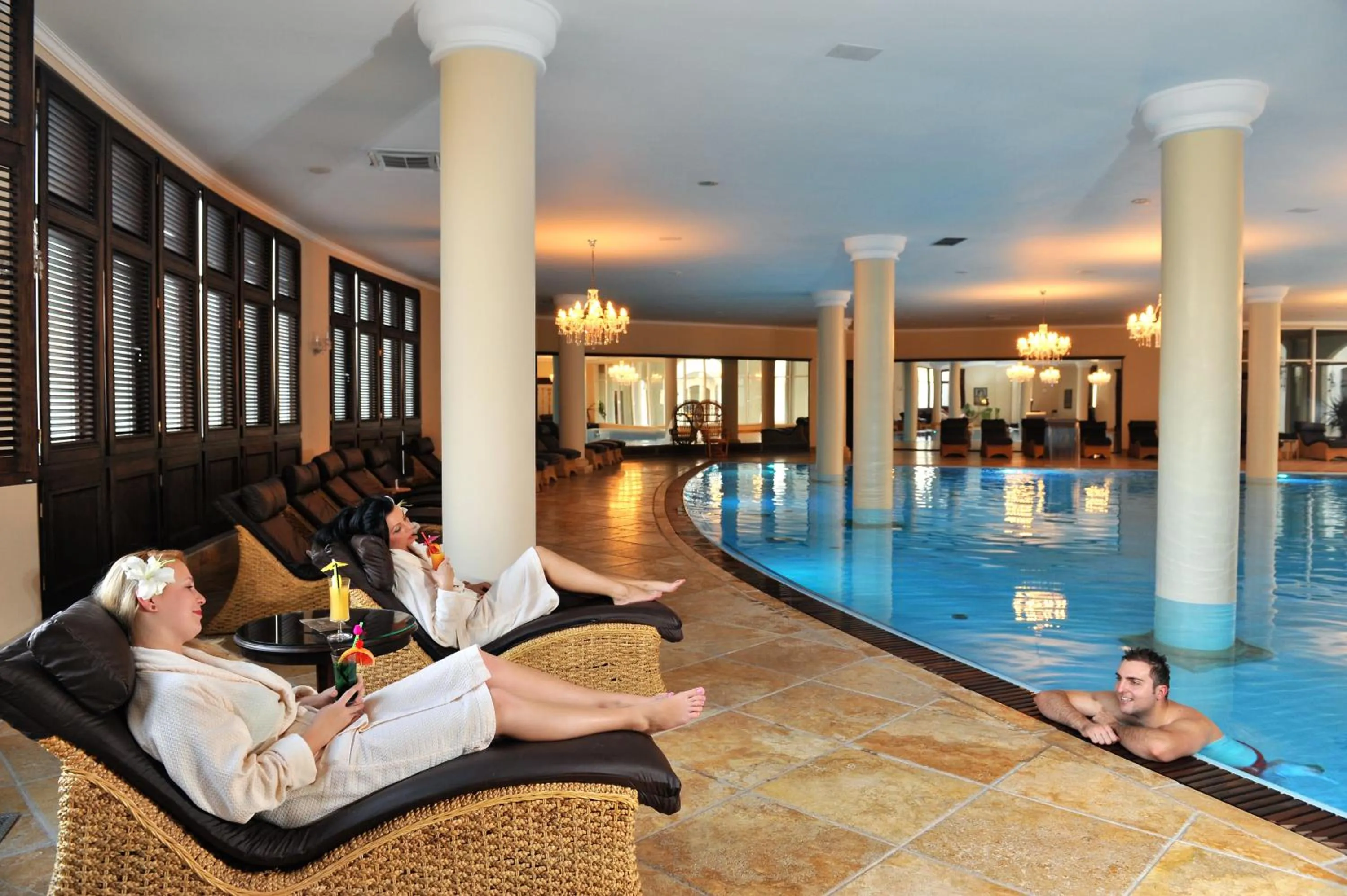 People in Arena Regia Hotel & Spa - Marina Regia Residence