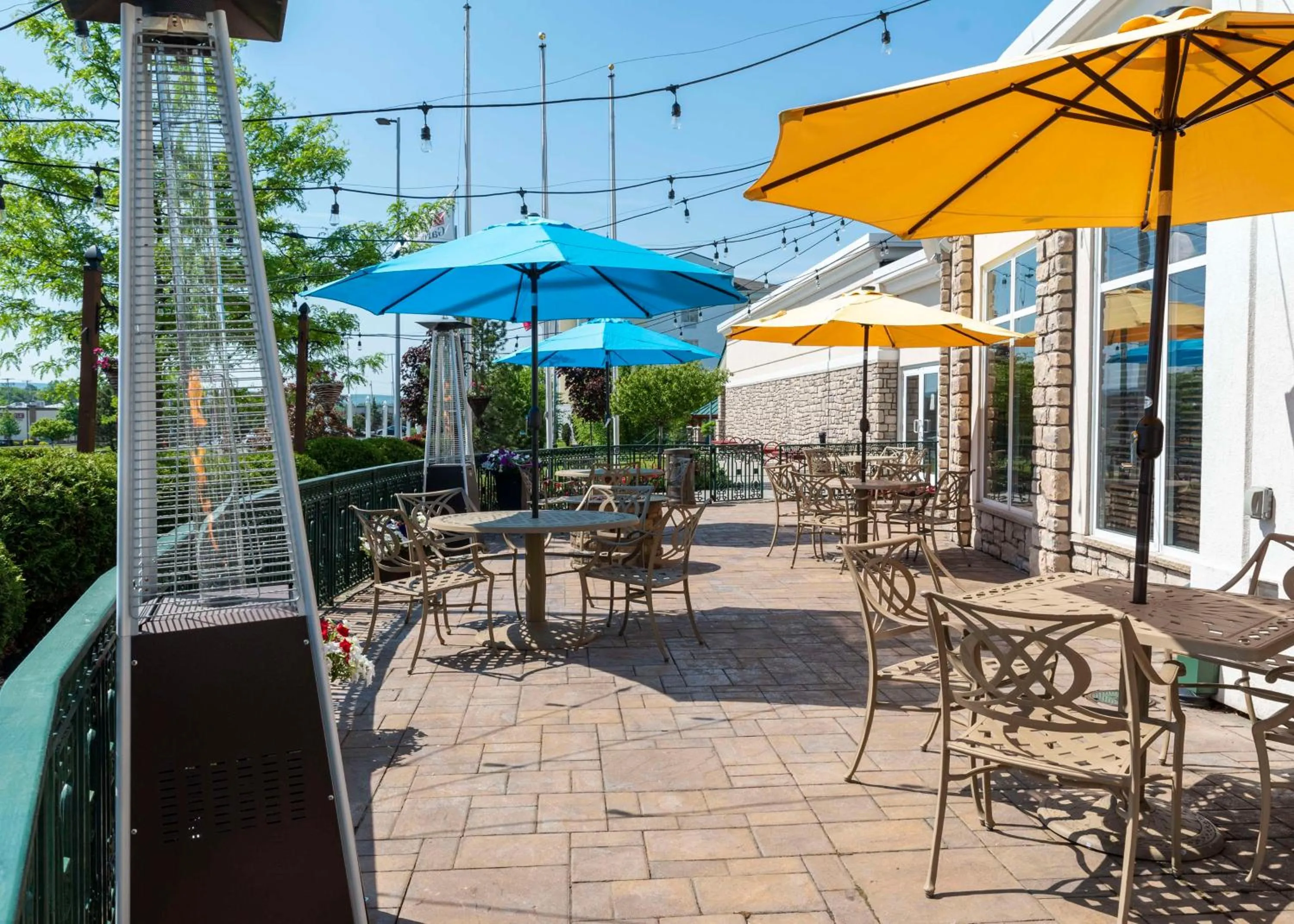 Restaurant/places to eat in Hilton Garden Inn Watertown