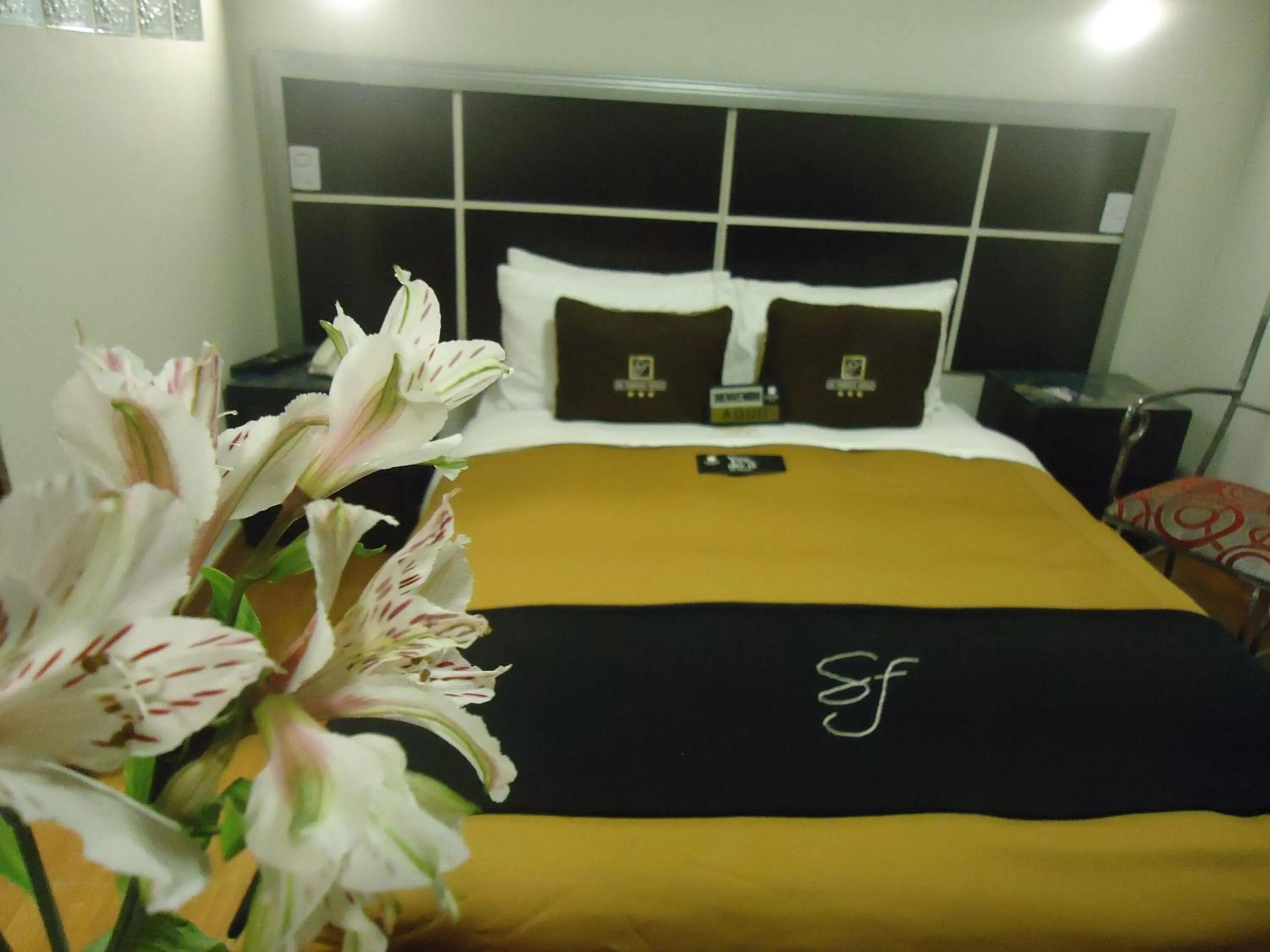 Bed in Hotel San Francisco Plaza