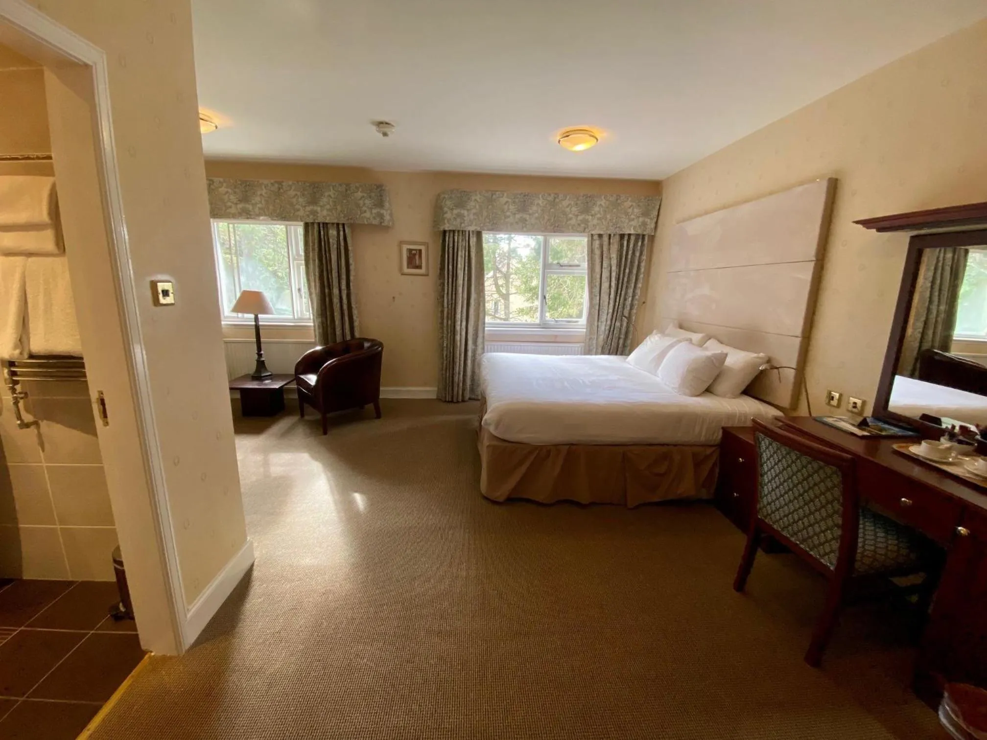 Photo of the whole room, Bed in Ramnee Hotel