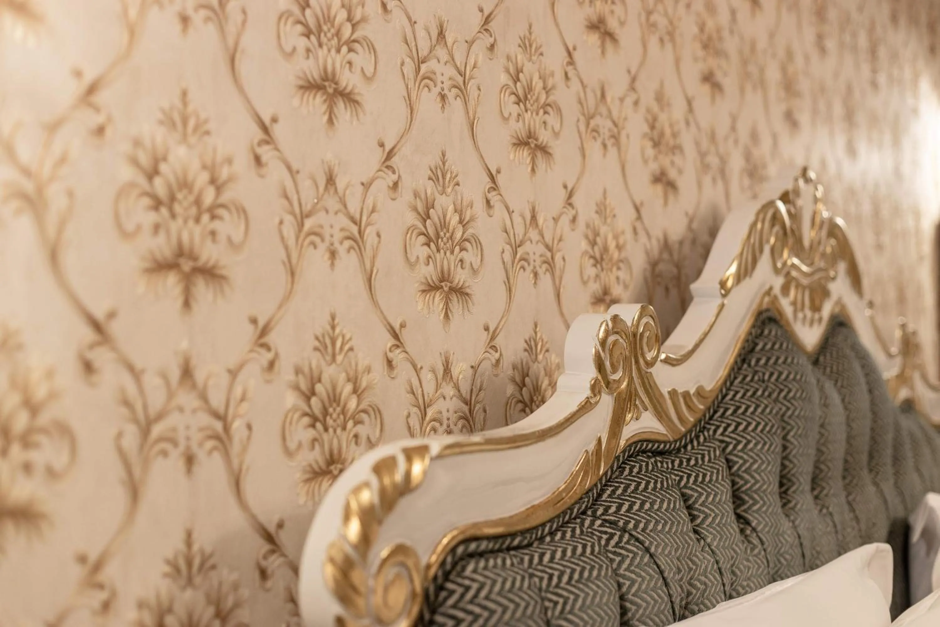 Bed in Hotel Colline de France