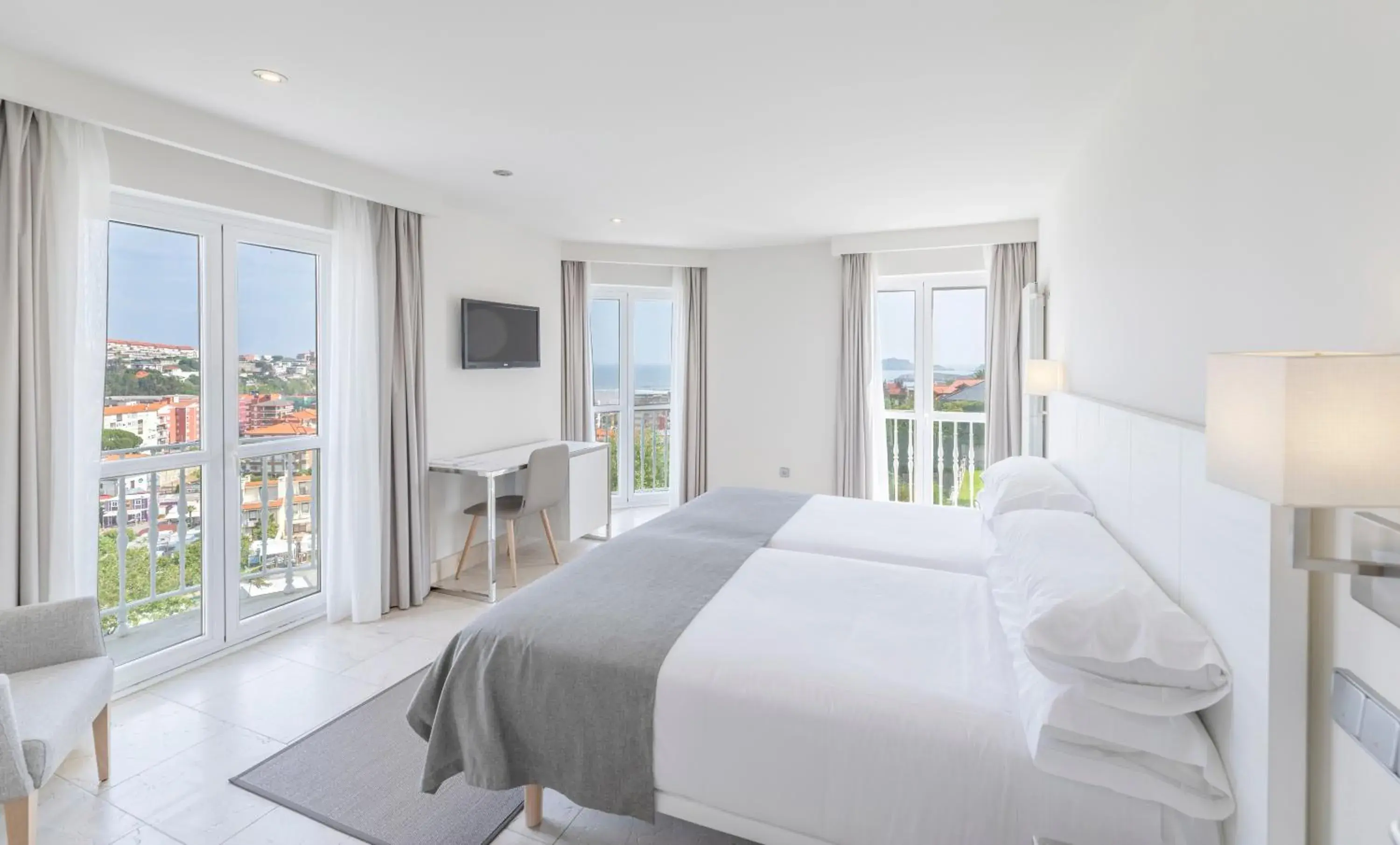 Double or Twin Room in Gran Hotel Suances Double or Twin Room in Gran Hotel Suances