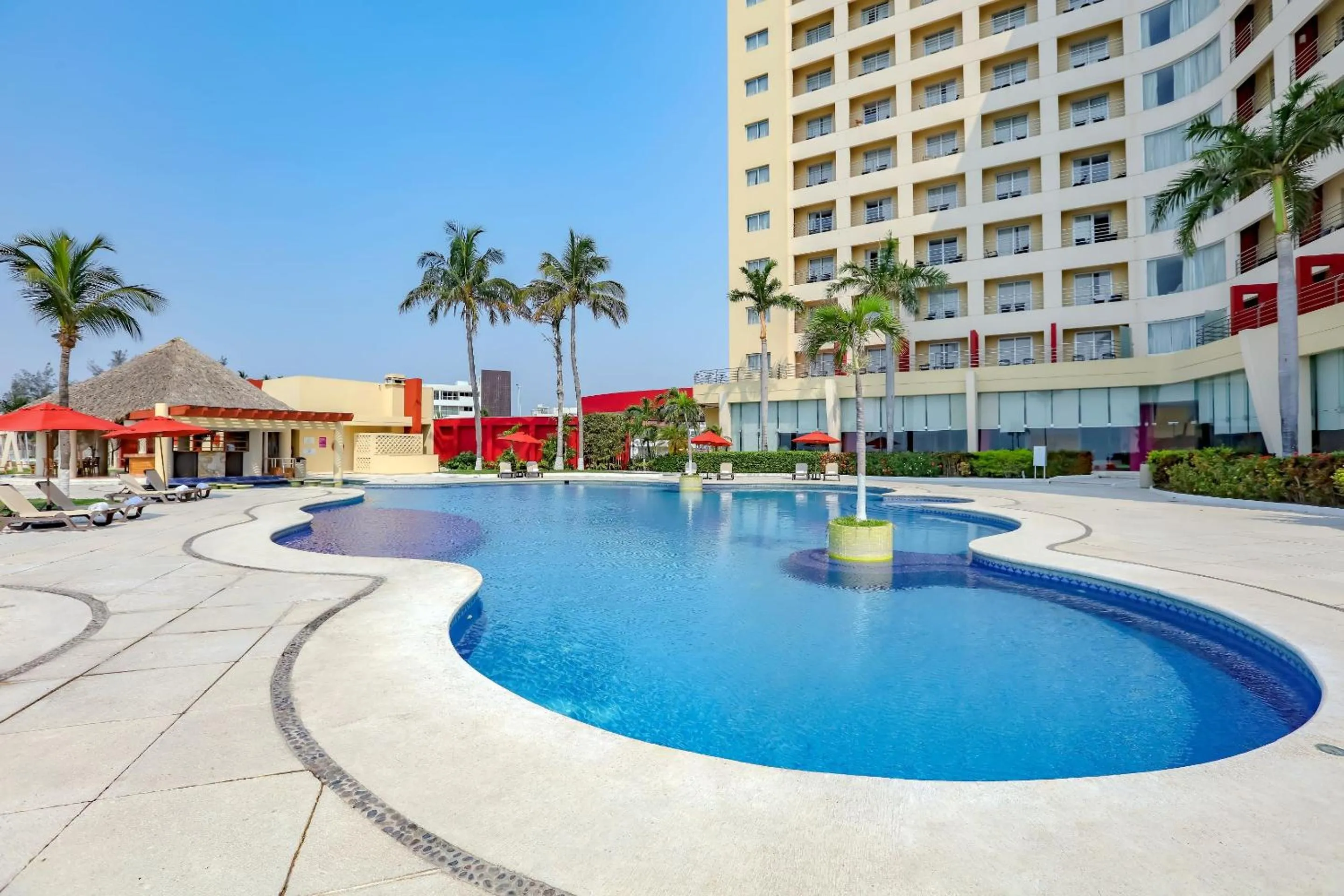 Swimming pool in Camino Real Veracruz