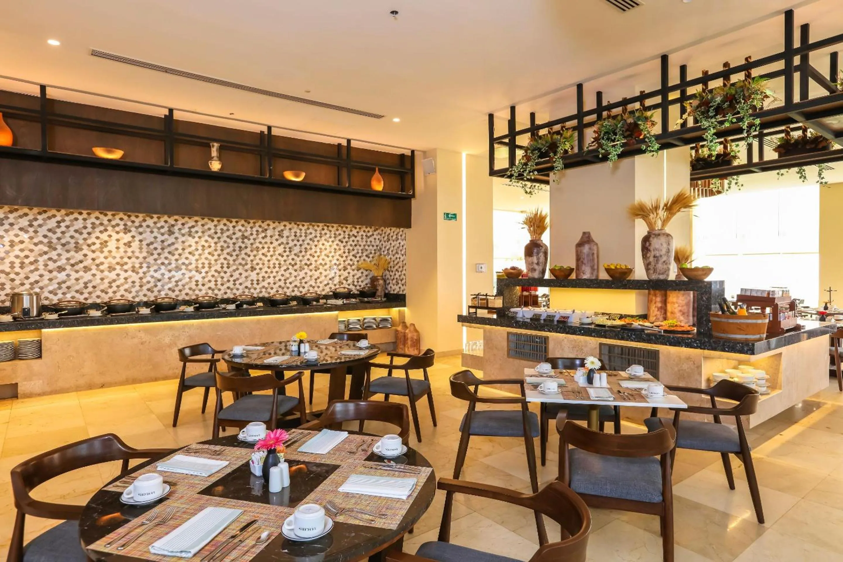 Restaurant/places to eat in Camino Real Veracruz