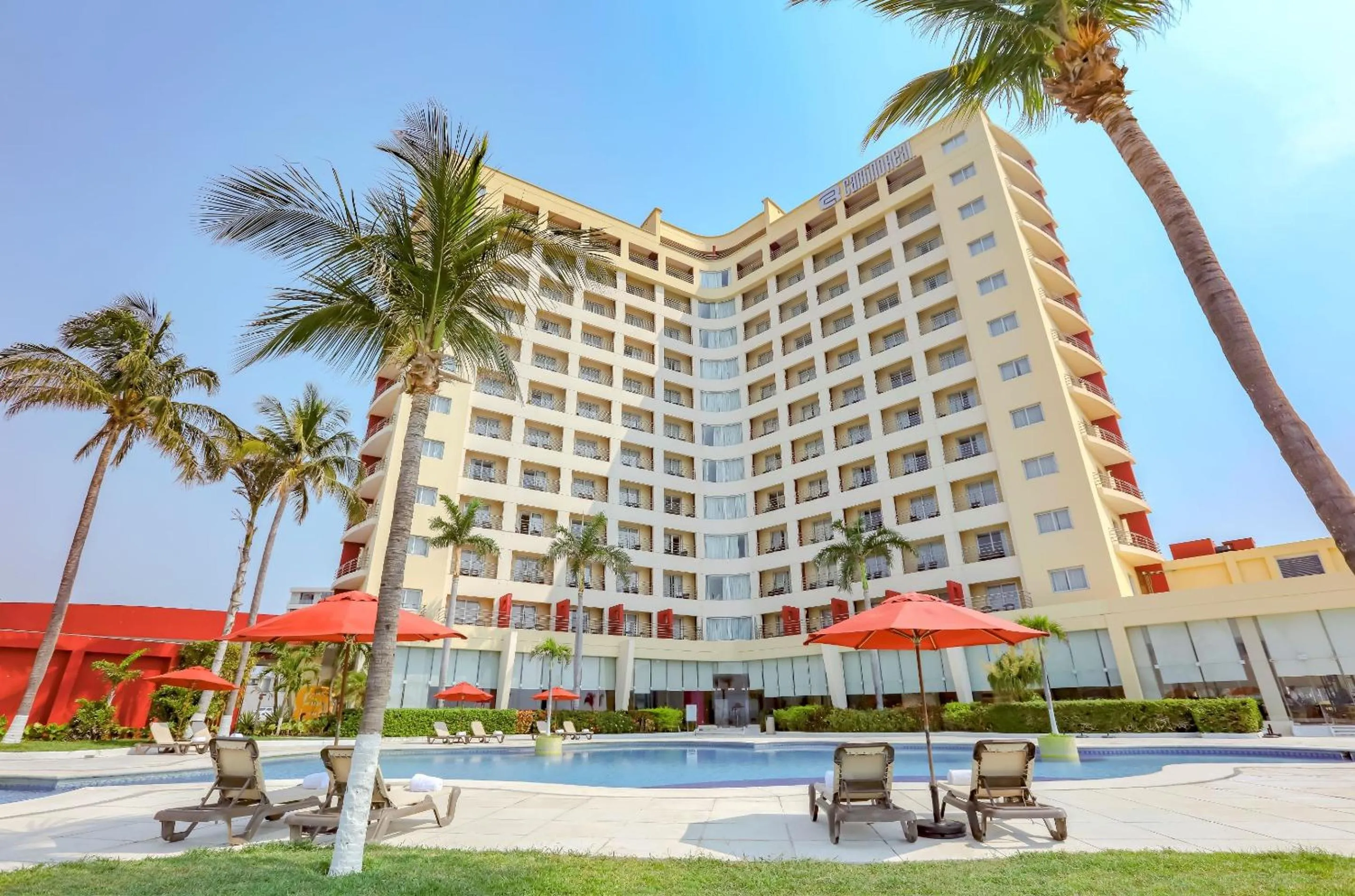 Swimming pool in Camino Real Veracruz