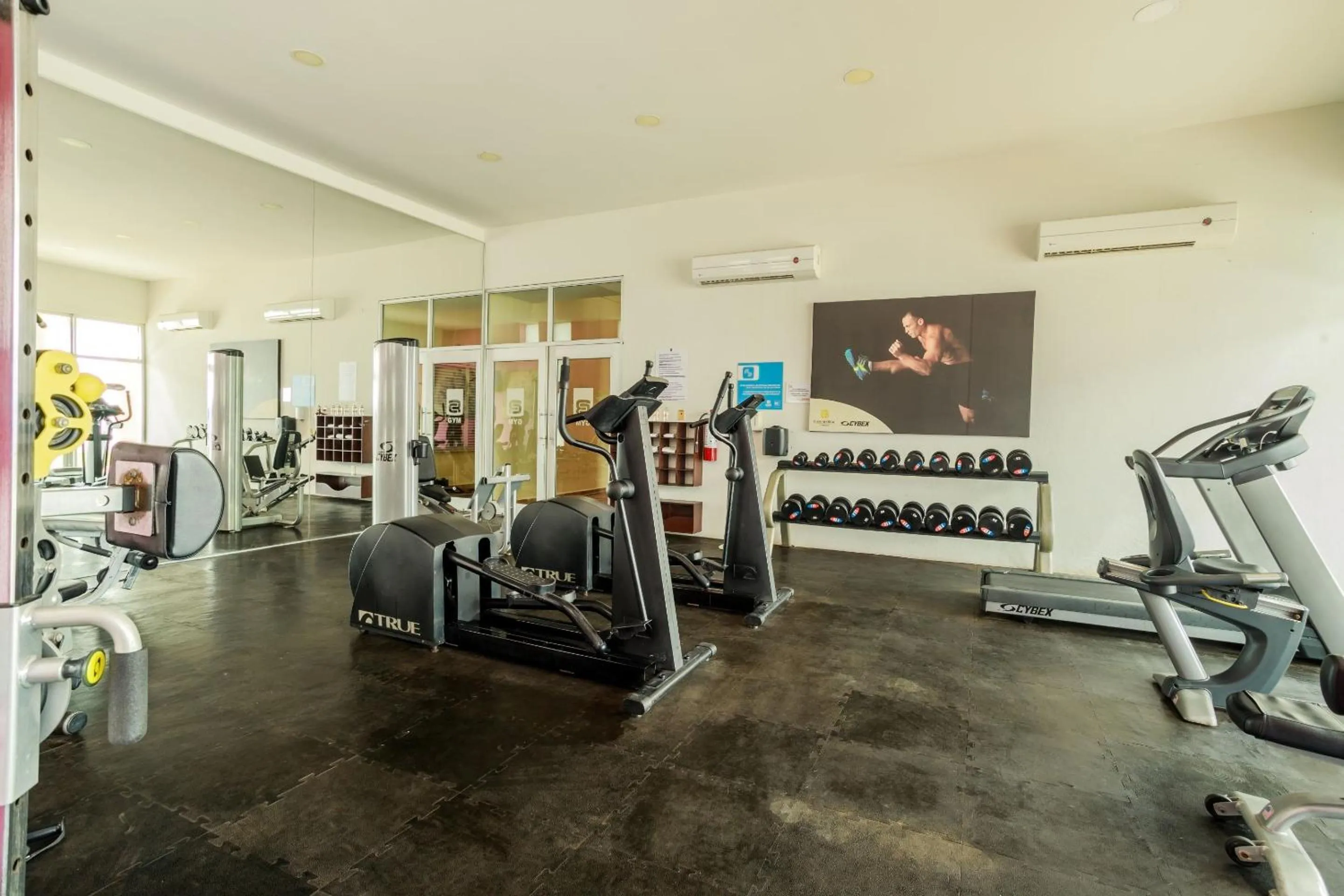 Fitness centre/facilities in Camino Real Veracruz