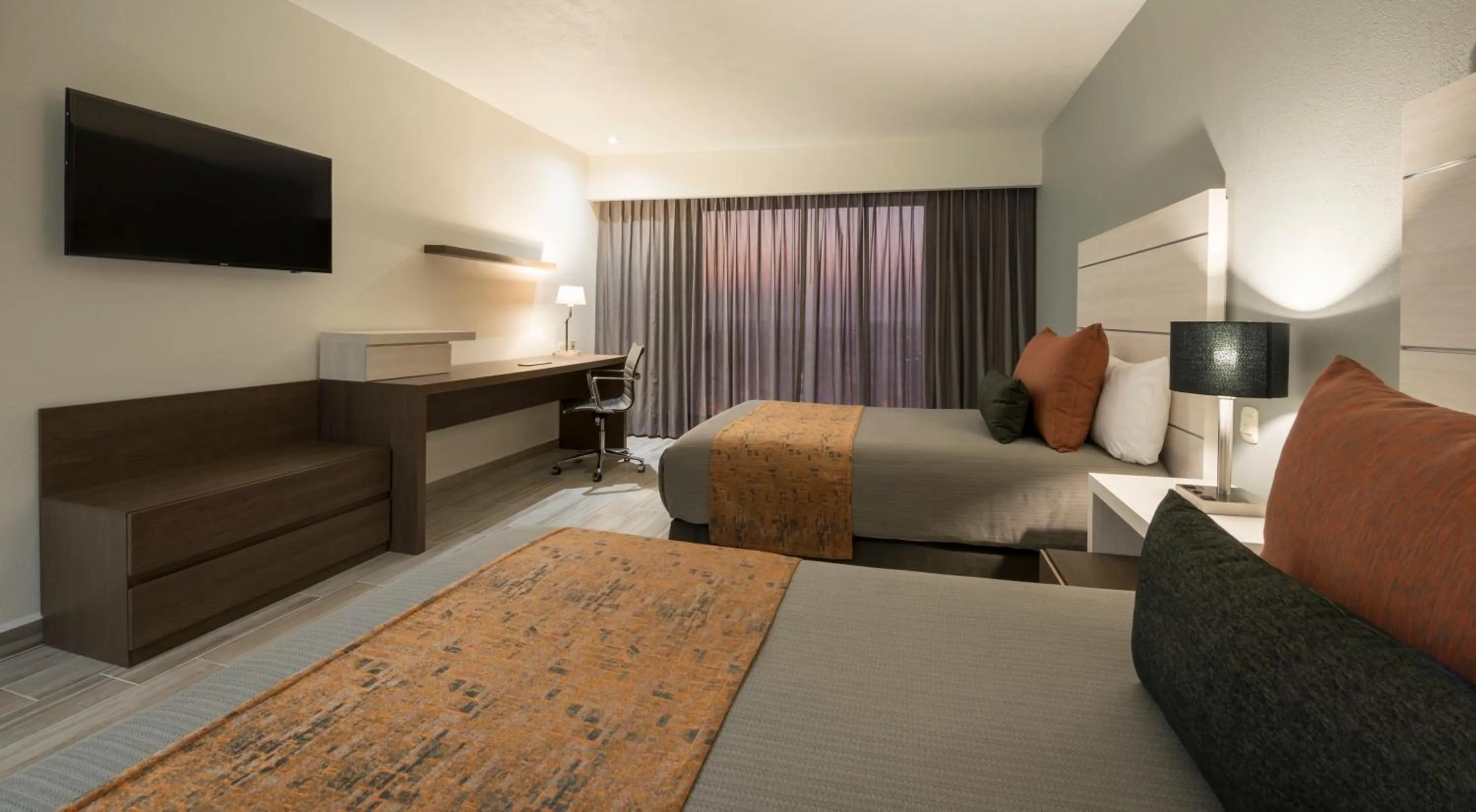 Photo of the whole room, Bed in Real Inn San Luis Potosi