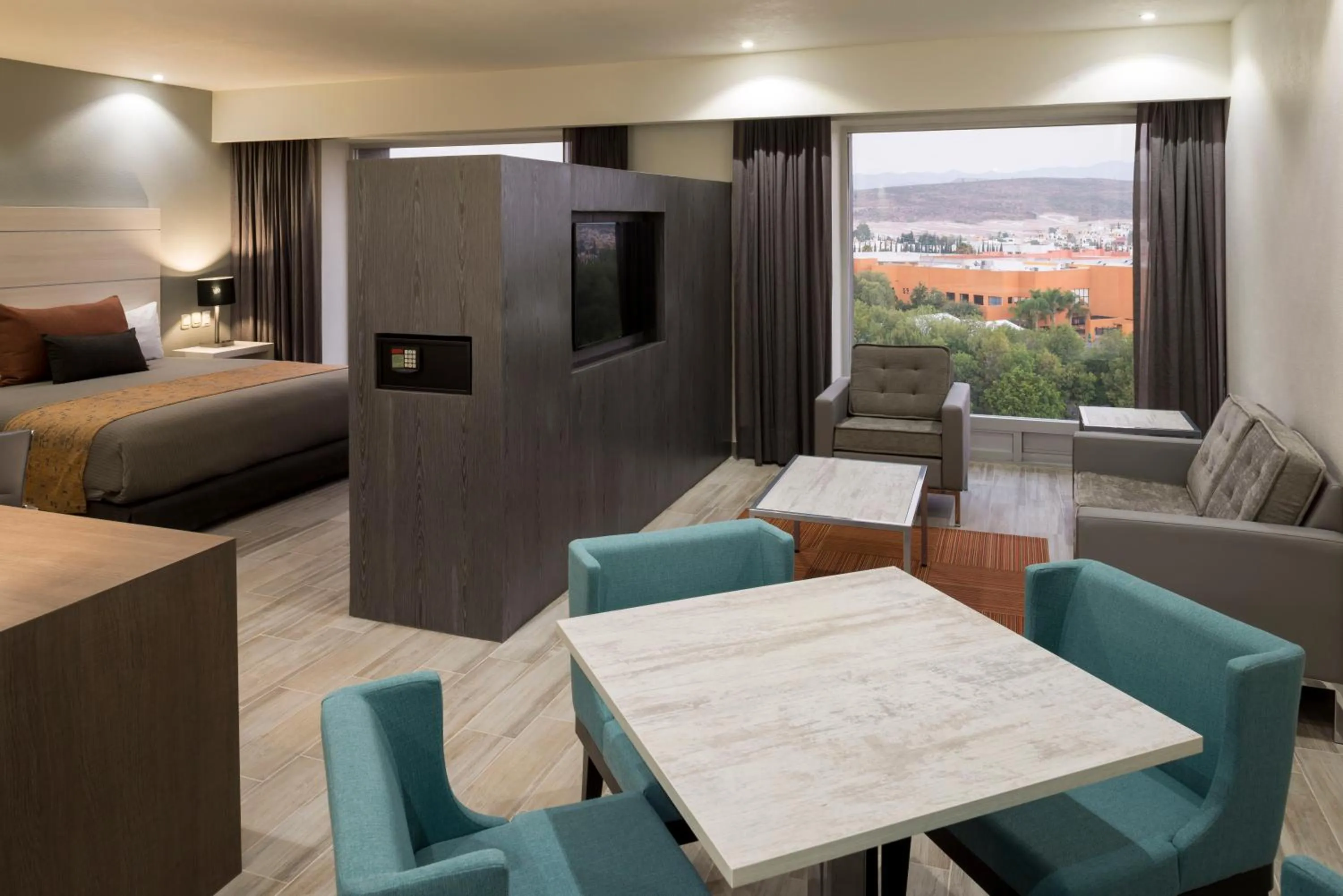 Photo of the whole room, Bed in Real Inn San Luis Potosi