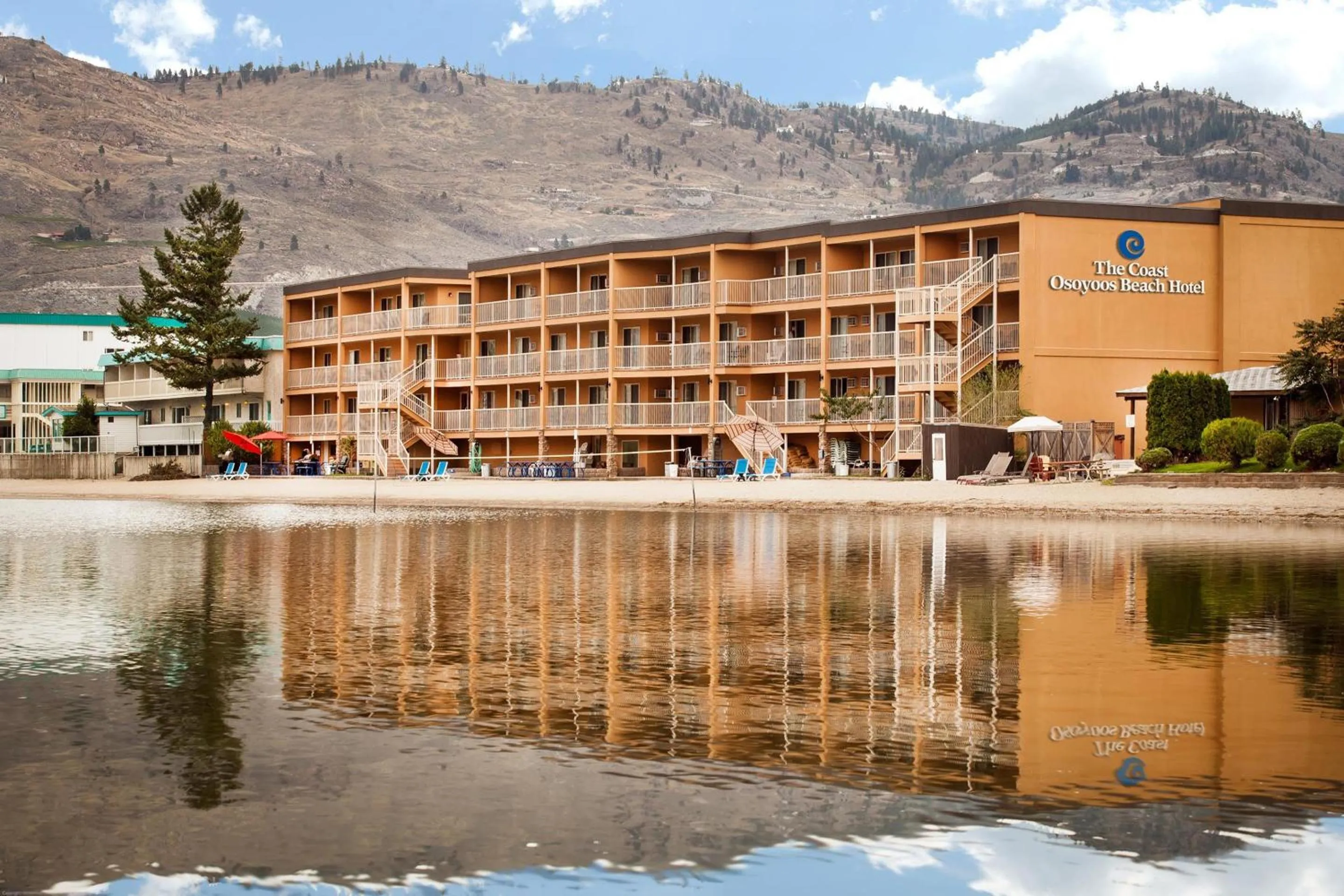 Property building in Coast Osoyoos Beach Hotel