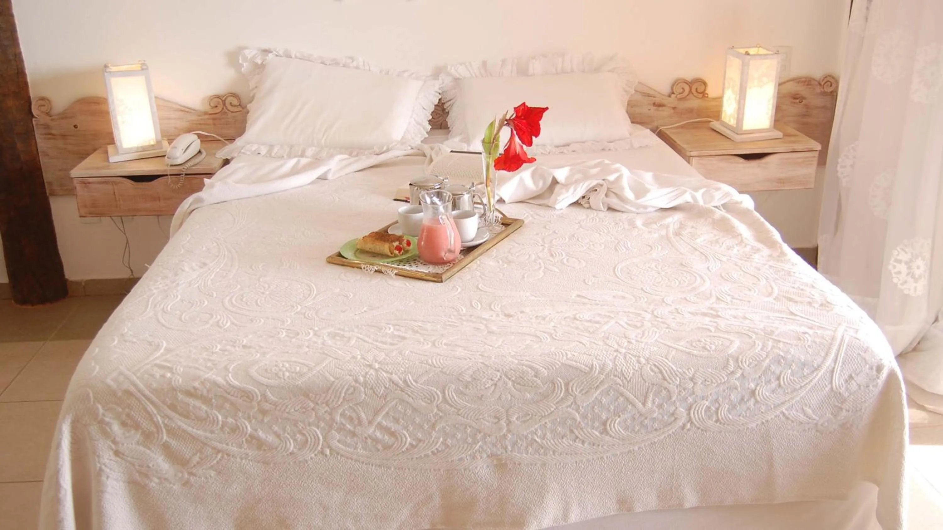 Decorative detail, Bed in Bruno Marambaia Charme Hotel