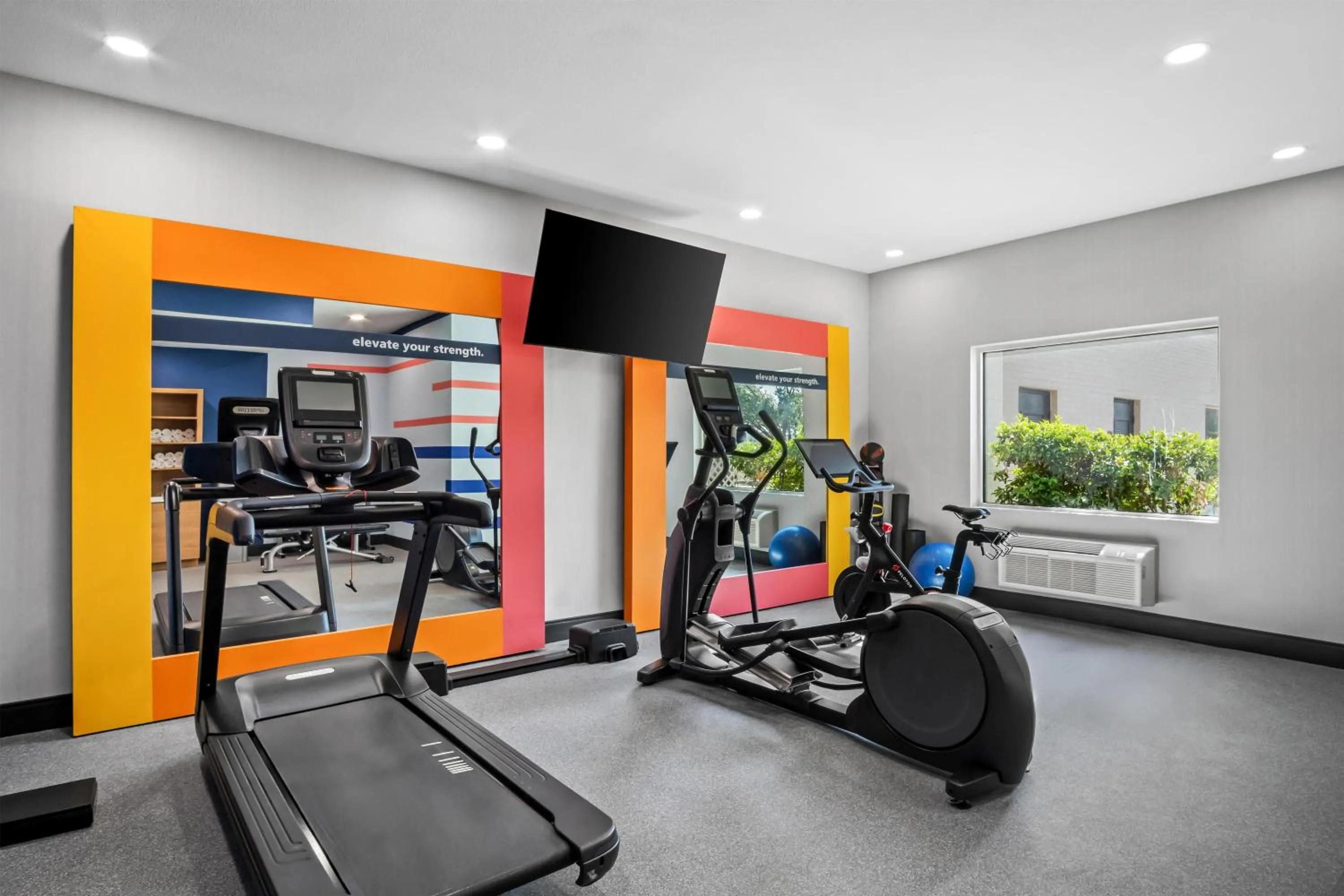 Fitness centre/facilities in Hampton Inn and Suites Waxahachie