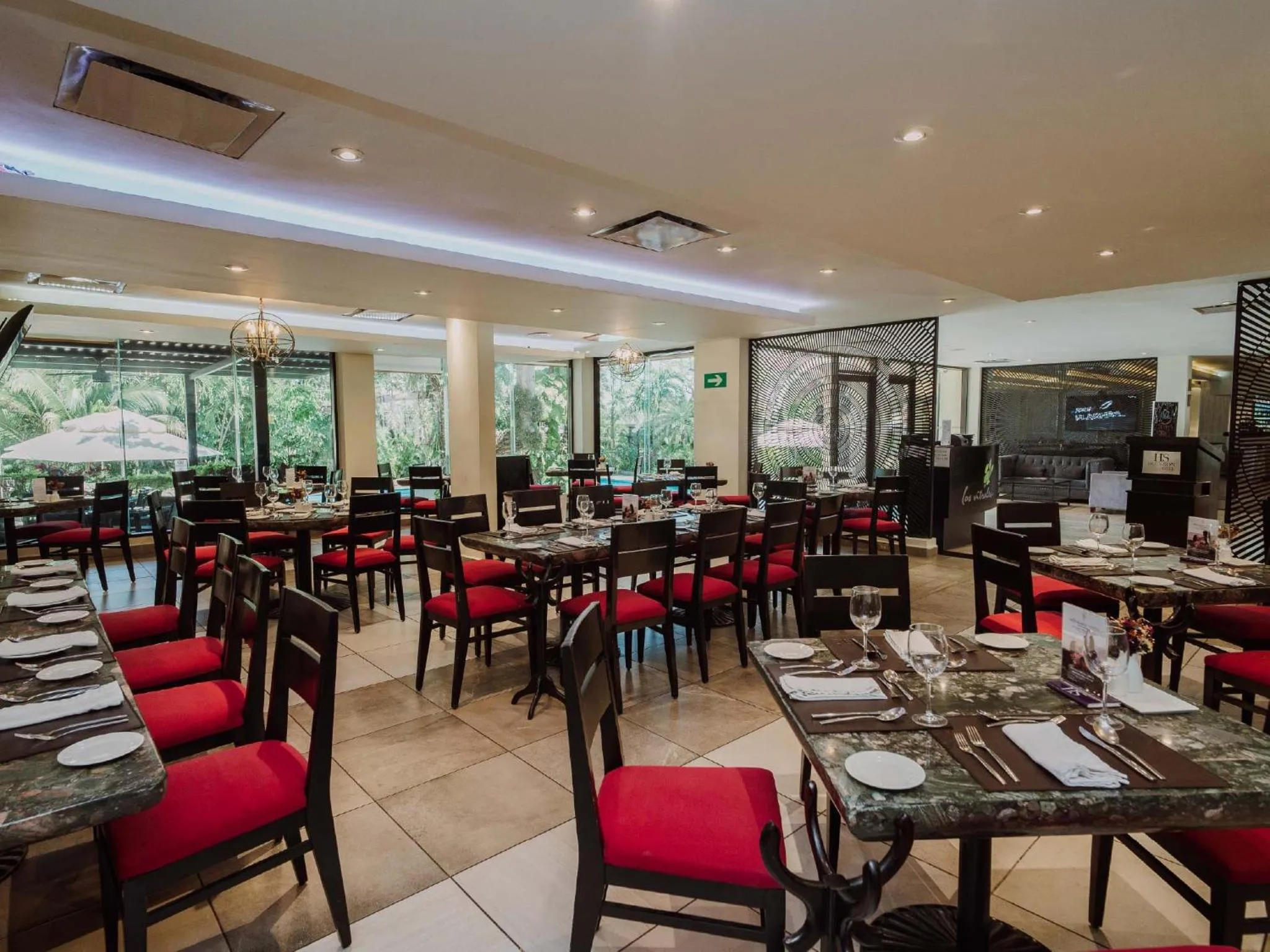 Restaurant/places to eat in HS HOTSSON Hotel Tampico