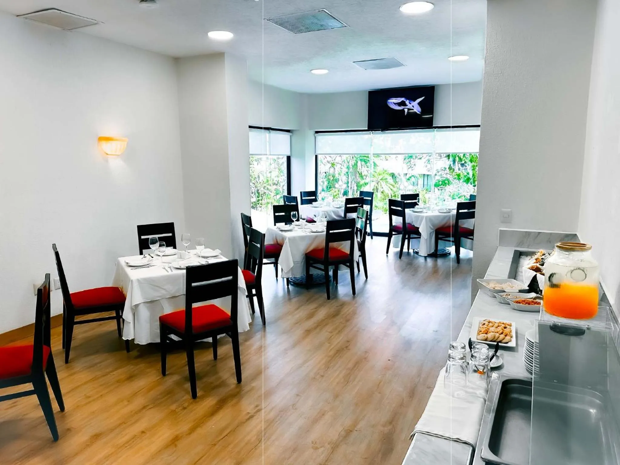 Restaurant/places to eat in HS HOTSSON Hotel Tampico